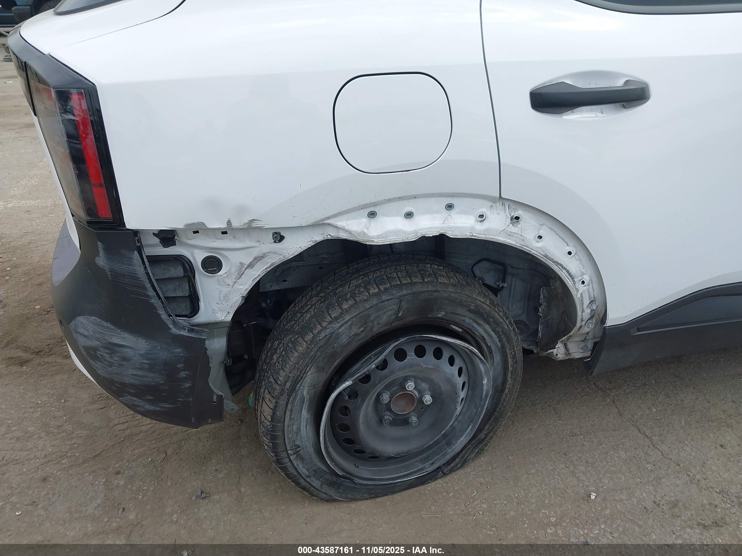 NISSAN KICKS image 6