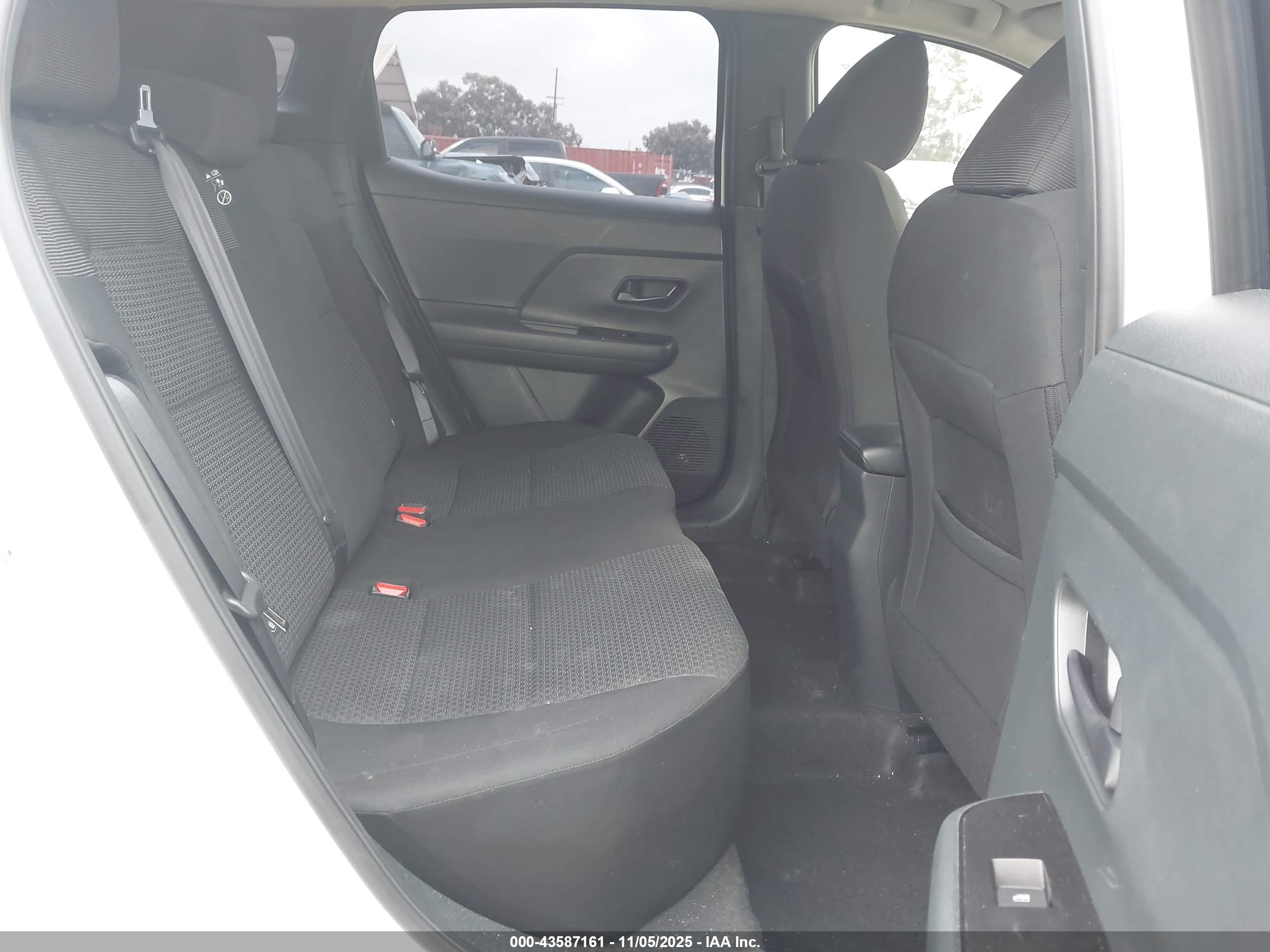 NISSAN KICKS image 8