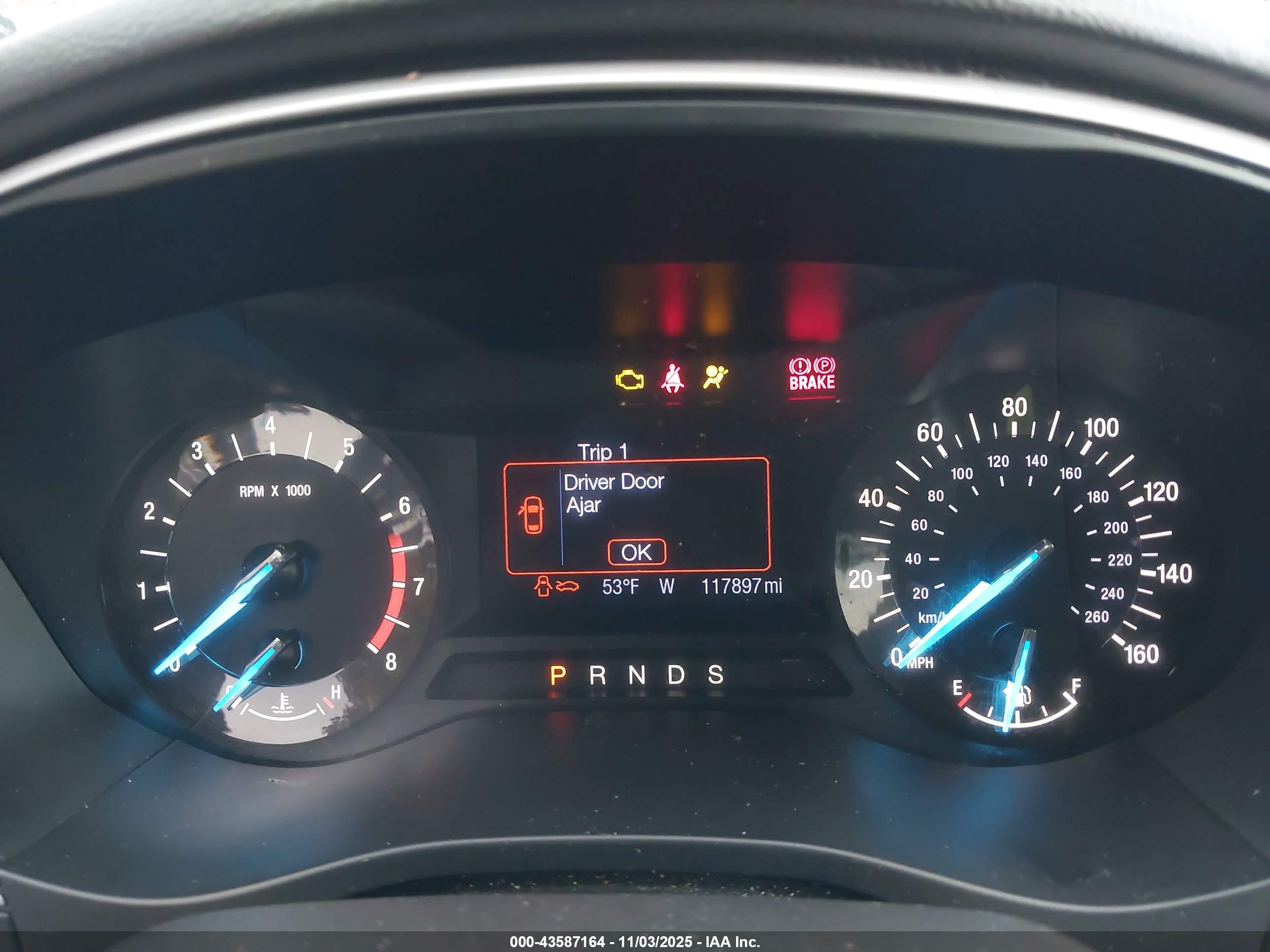 FORD FUSION image 7