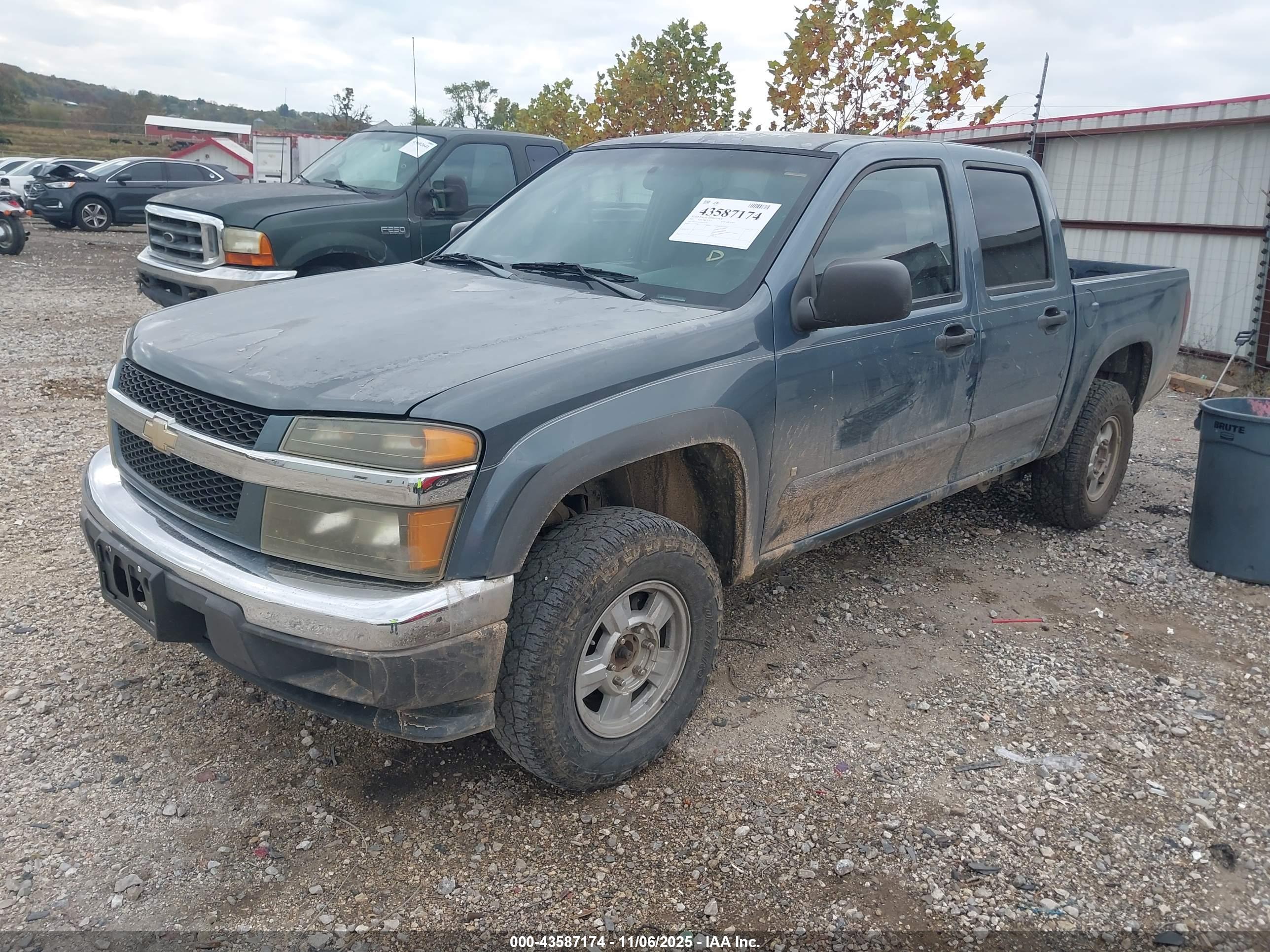 CHEVROLET COLORADO image 2