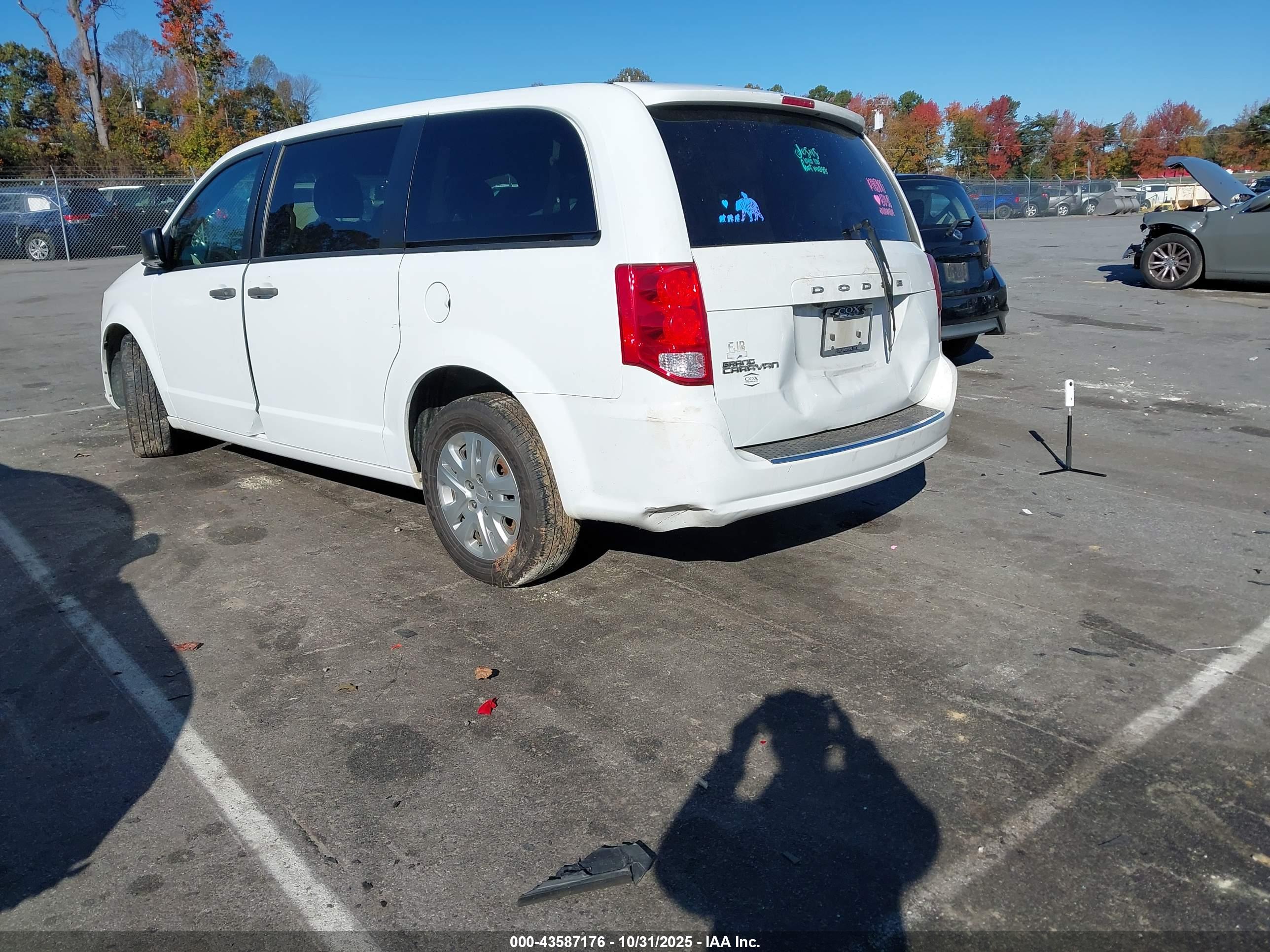 DODGE GRAND image 3