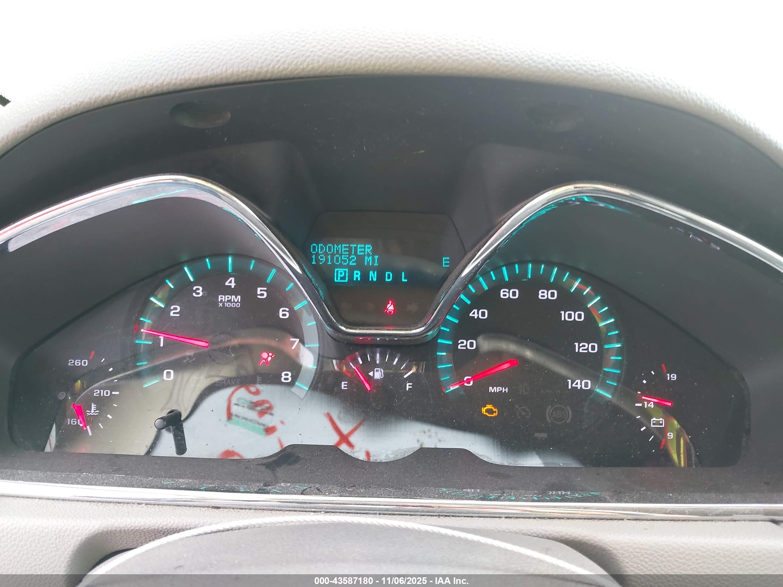 CHEVROLET TRAVERSE image 7