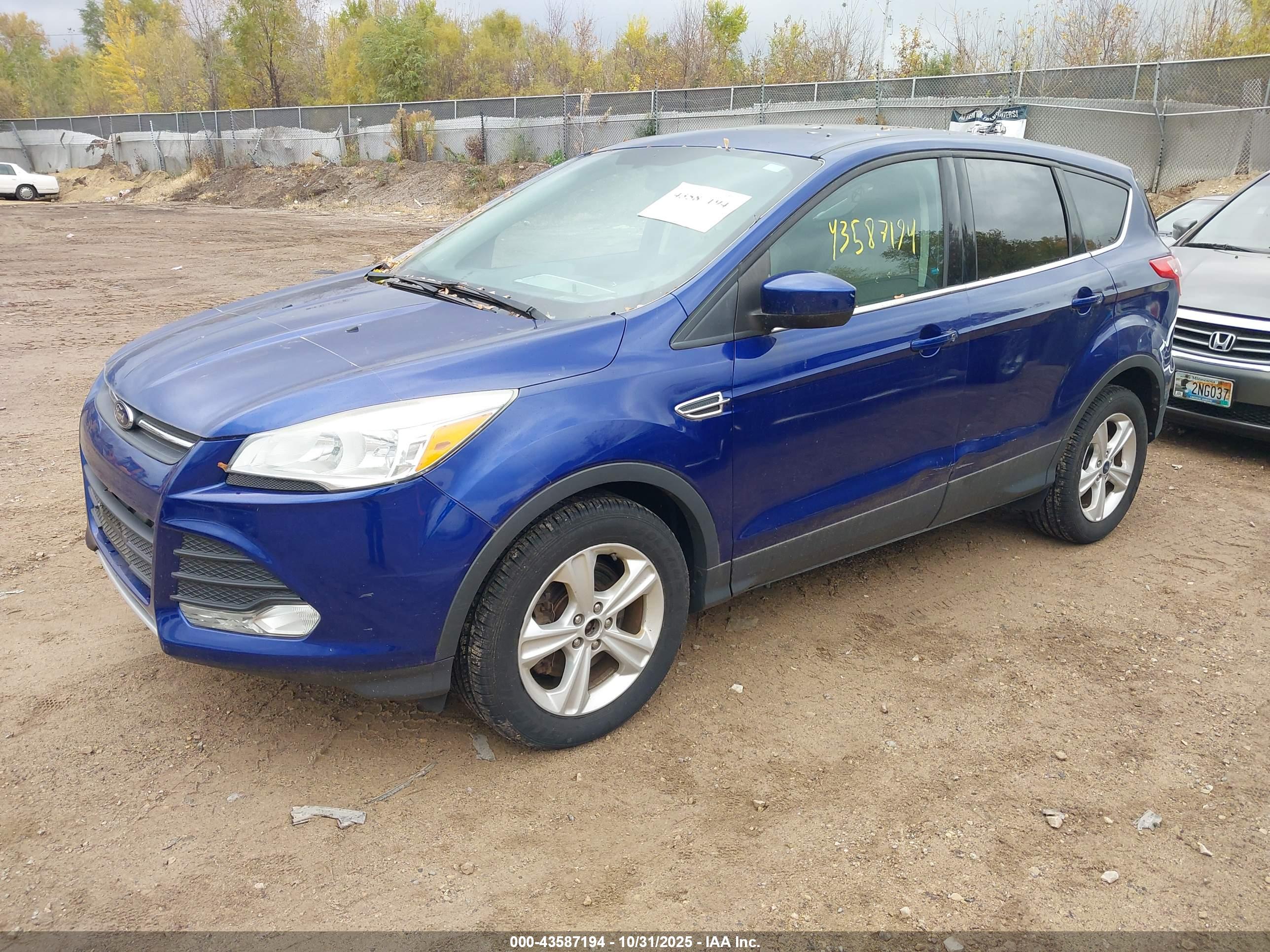 FORD ESCAPE image 2
