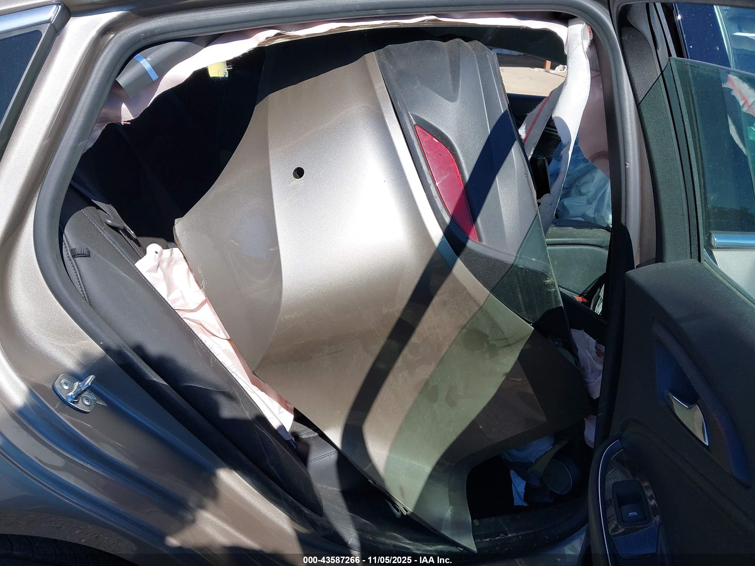 CHEVROLET MALIBU image 8