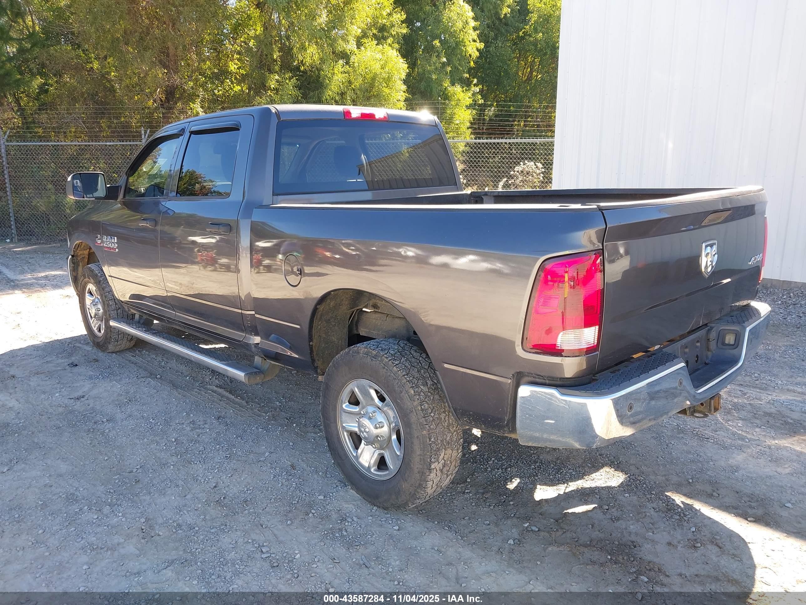 RAM 2500 image 3