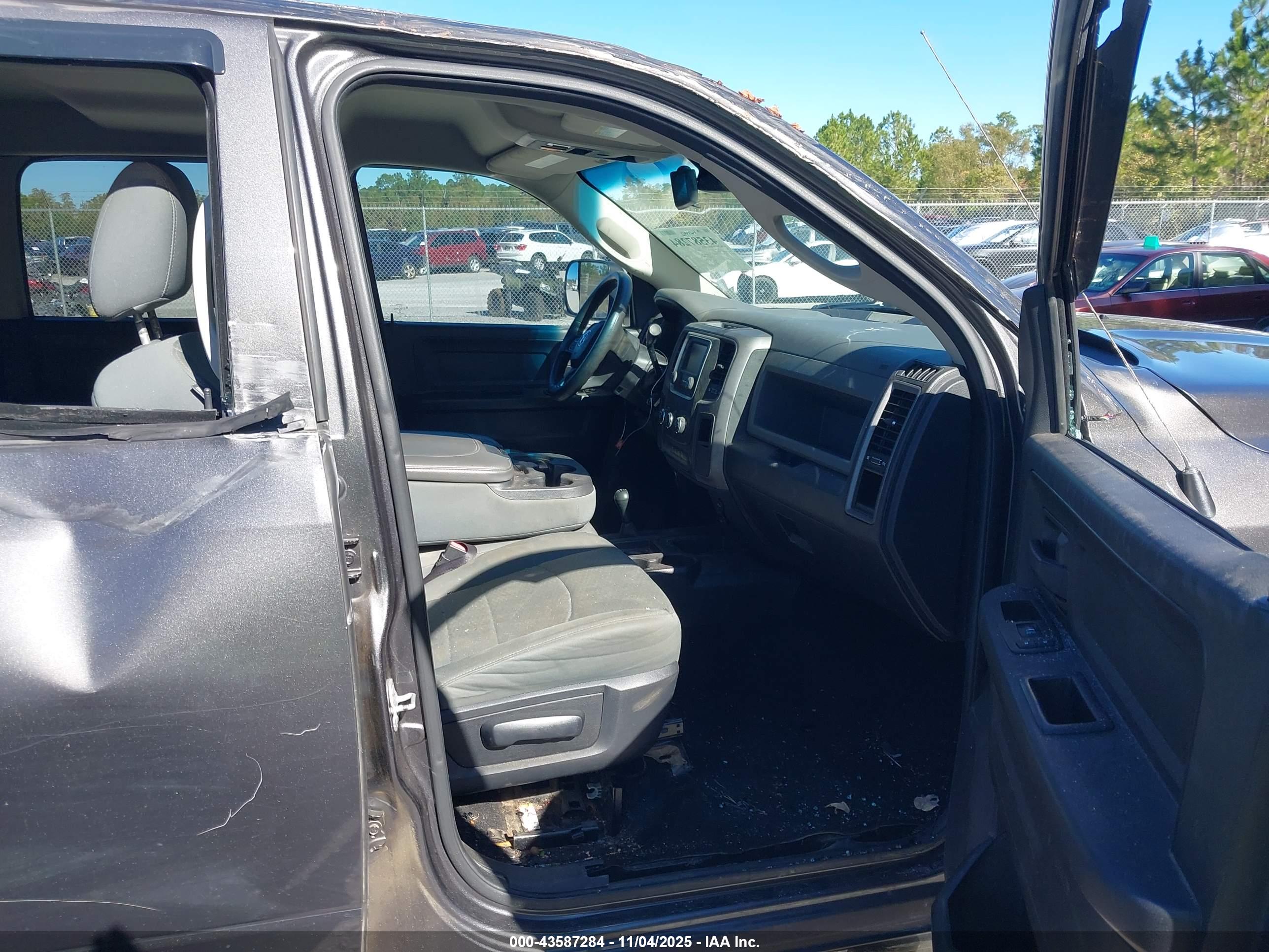 RAM 2500 image 5
