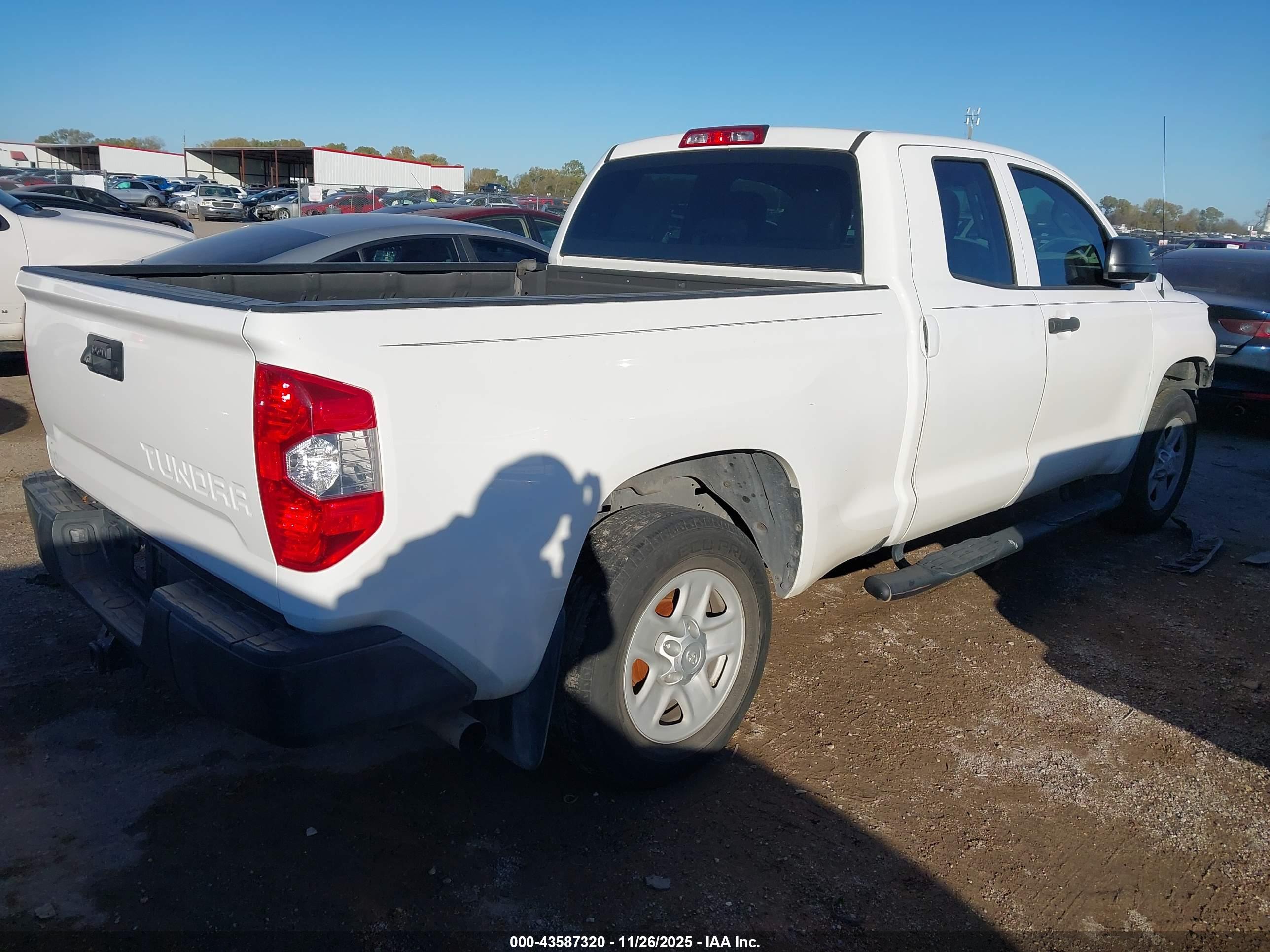 TOYOTA TUNDRA image 4