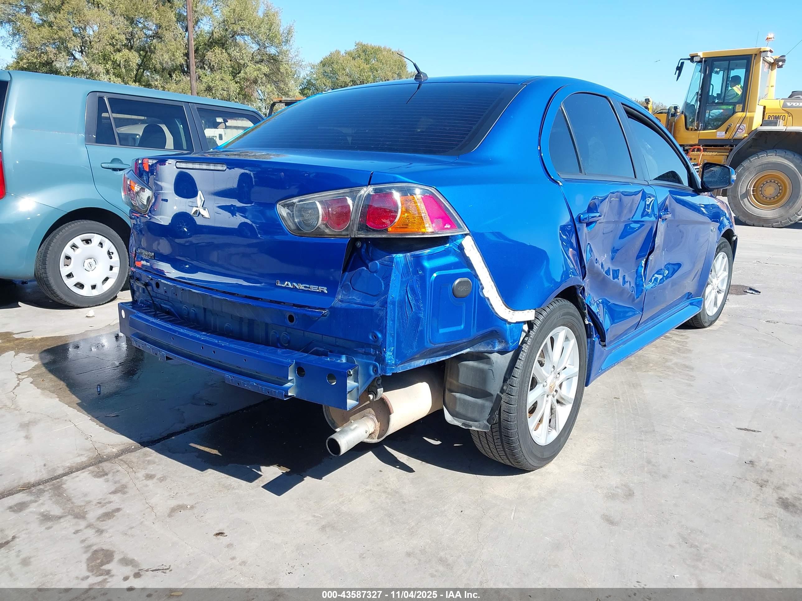 MITSUBISHI LANCER image 4