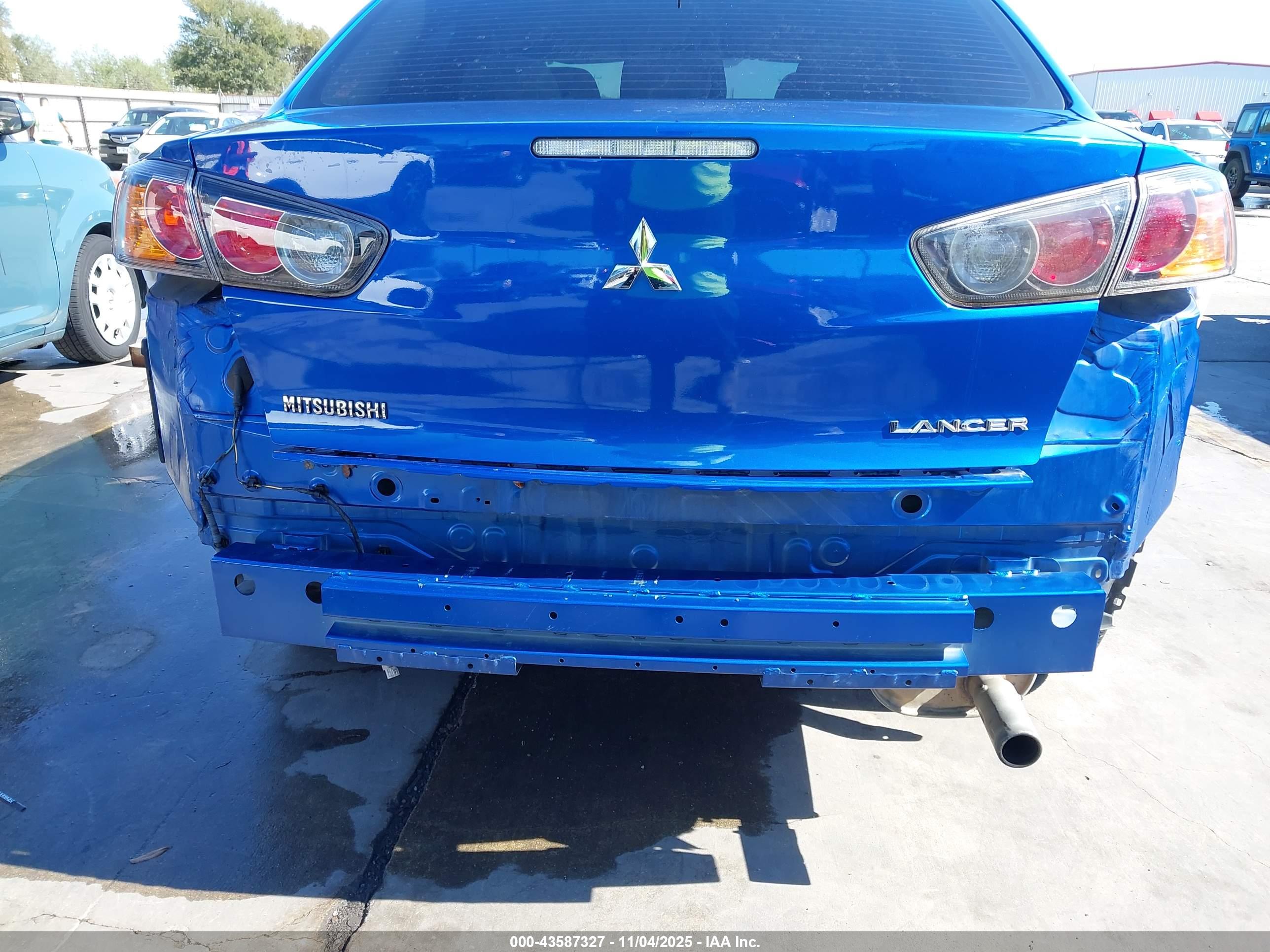 MITSUBISHI LANCER image 6