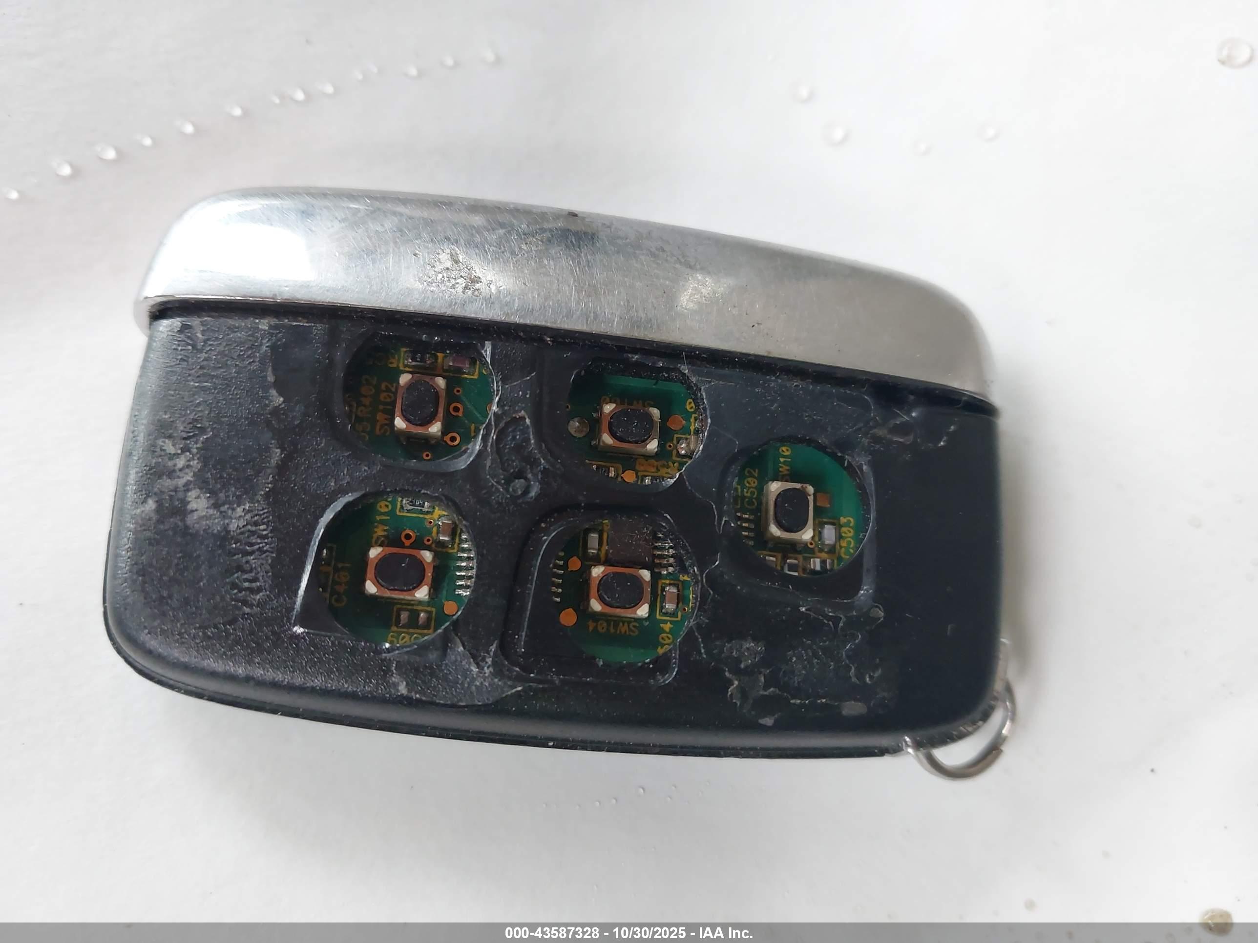 LAND ROVER image 11