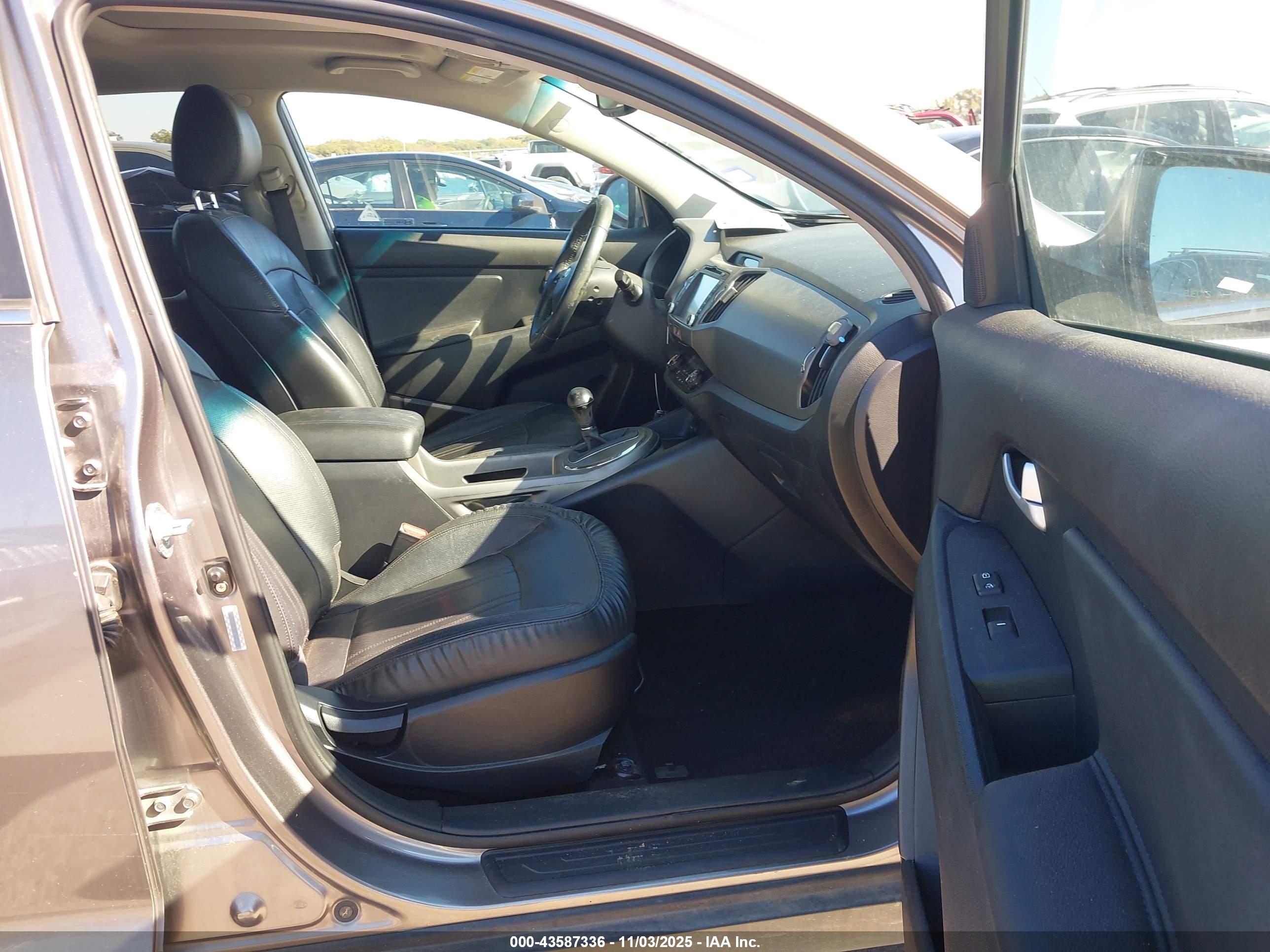 KIA SPORTAGE image 5
