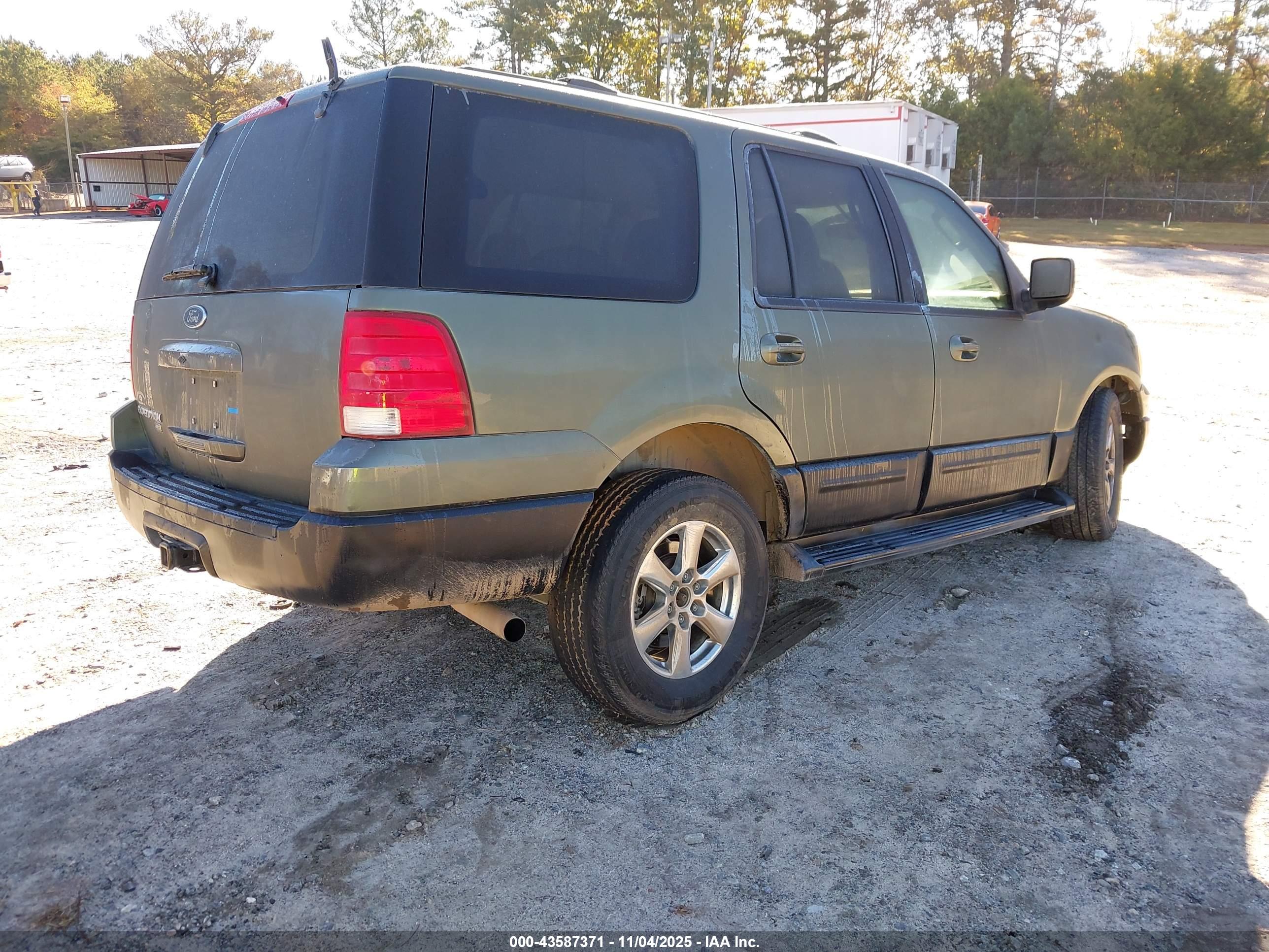 FORD EXPEDITION image 4