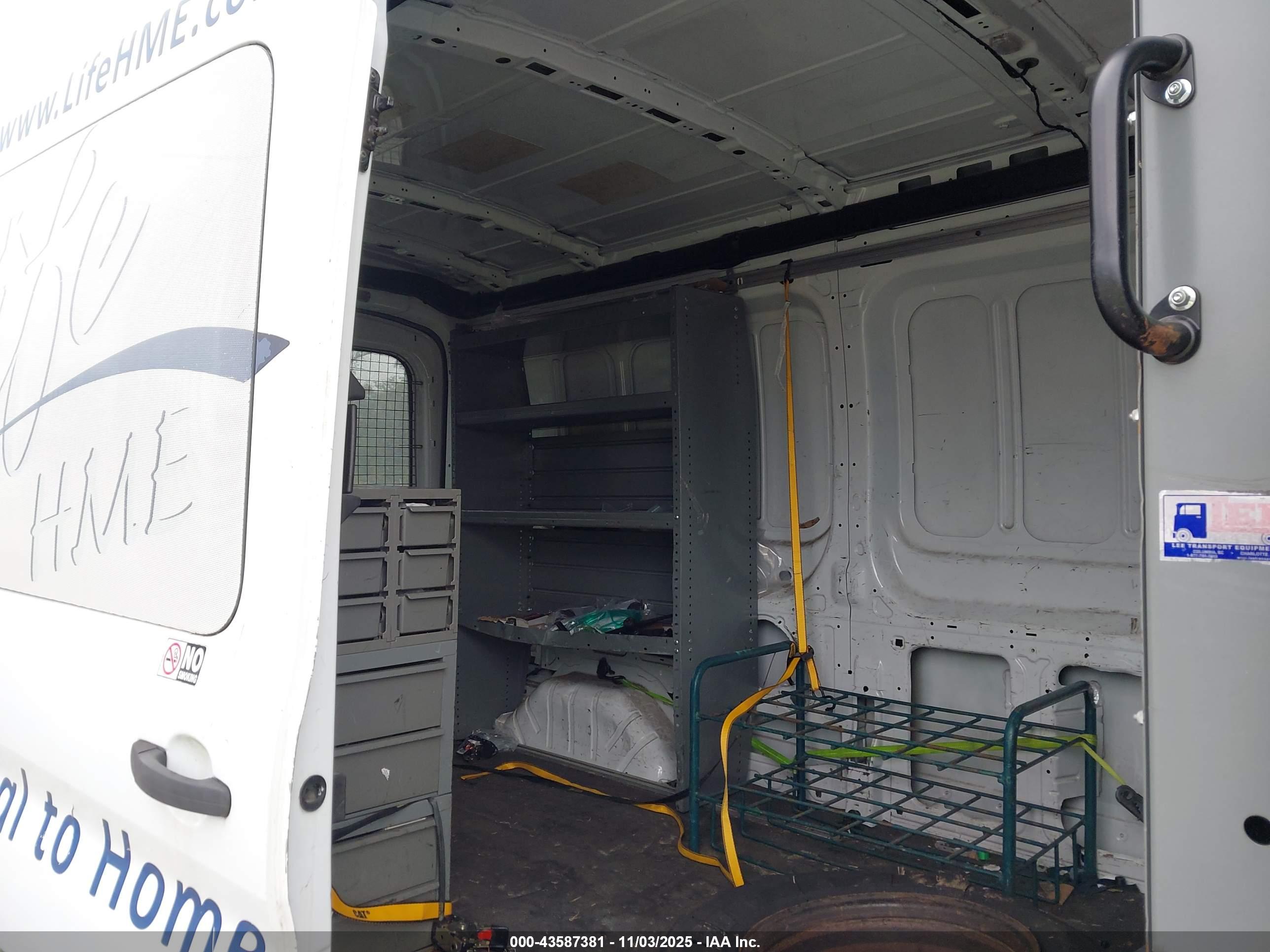 FORD TRANSIT-150 image 8
