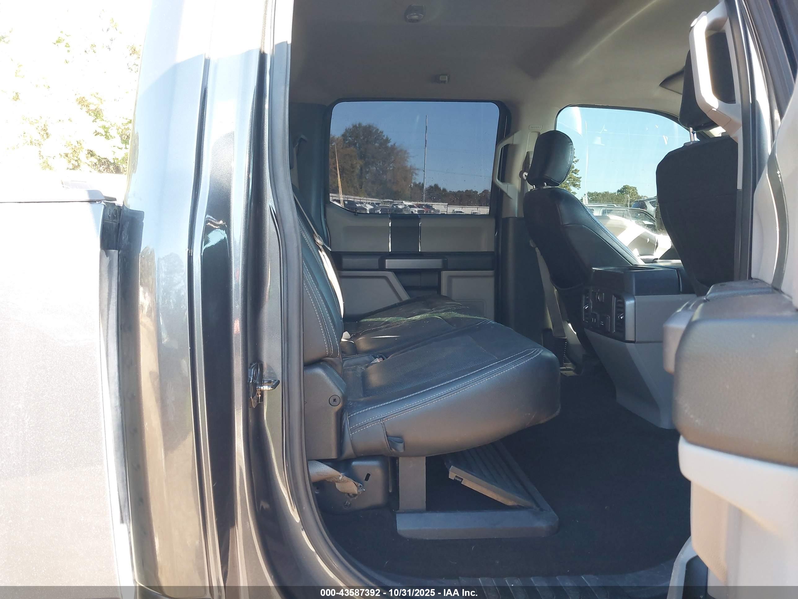 FORD F-250 image 8