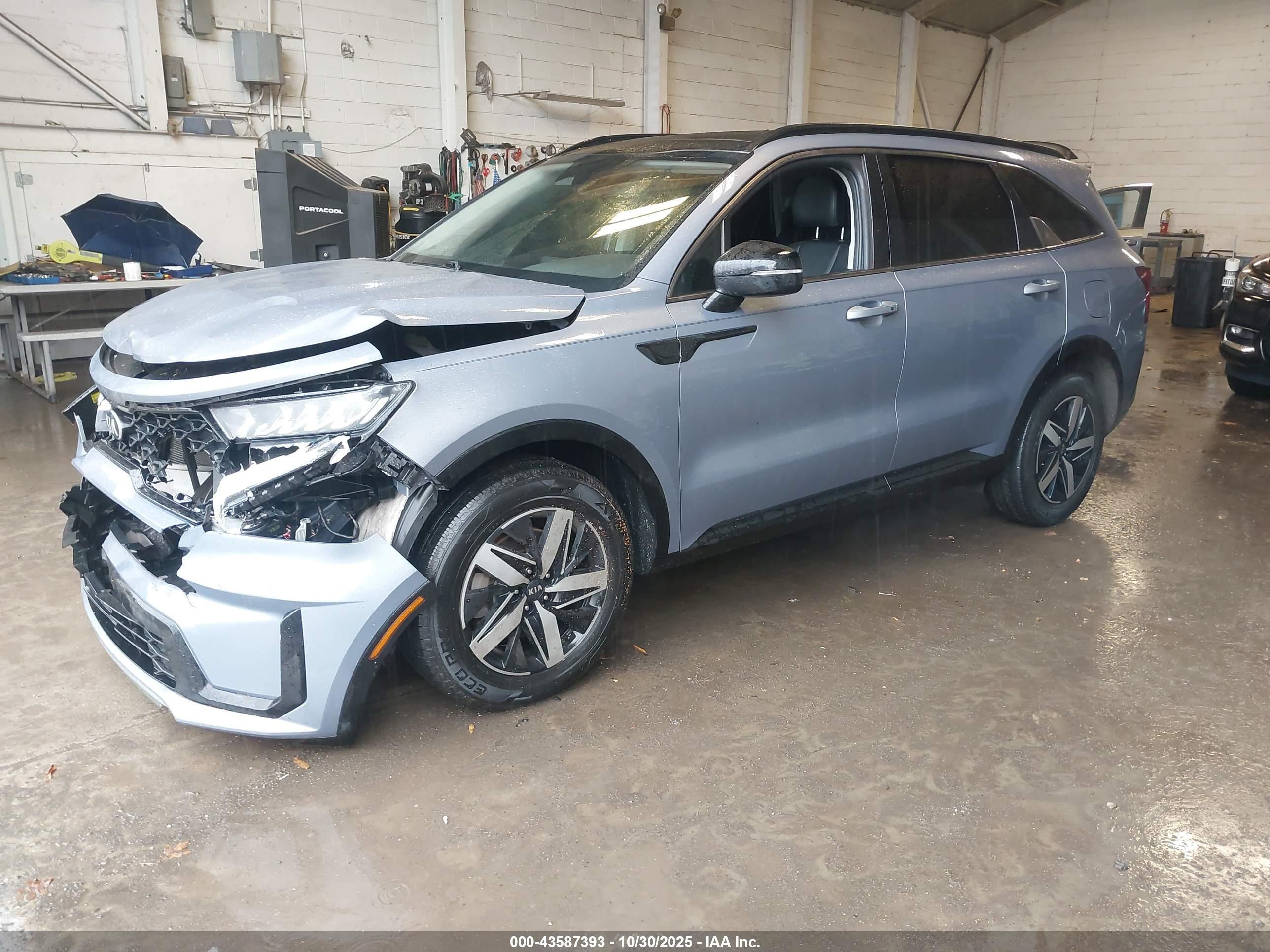 KIA SORENTO image 2