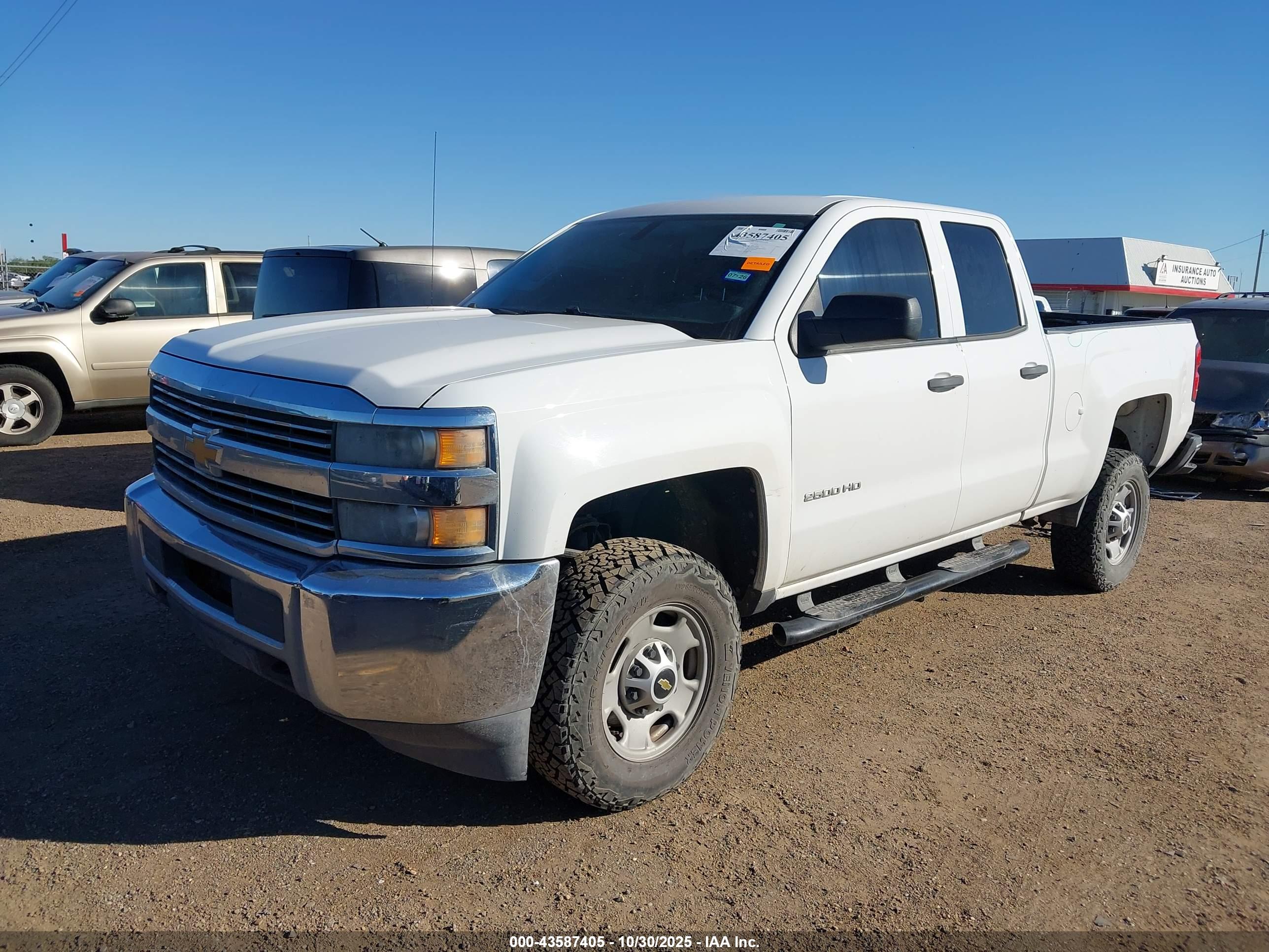 CHEVROLET SILVERADO image 2