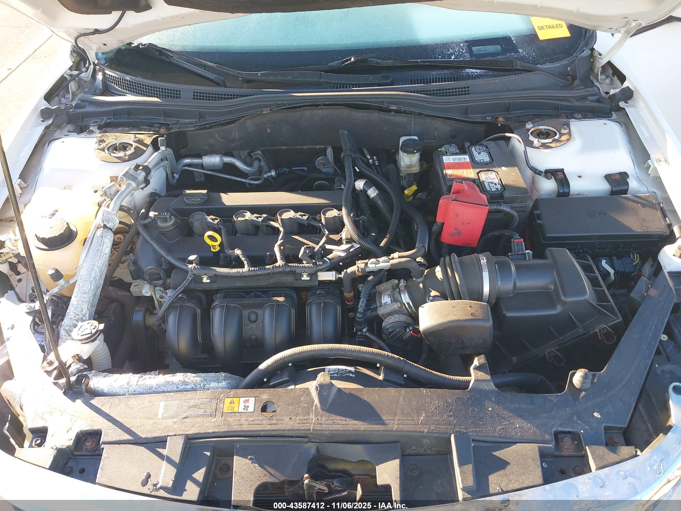 FORD FUSION image 10