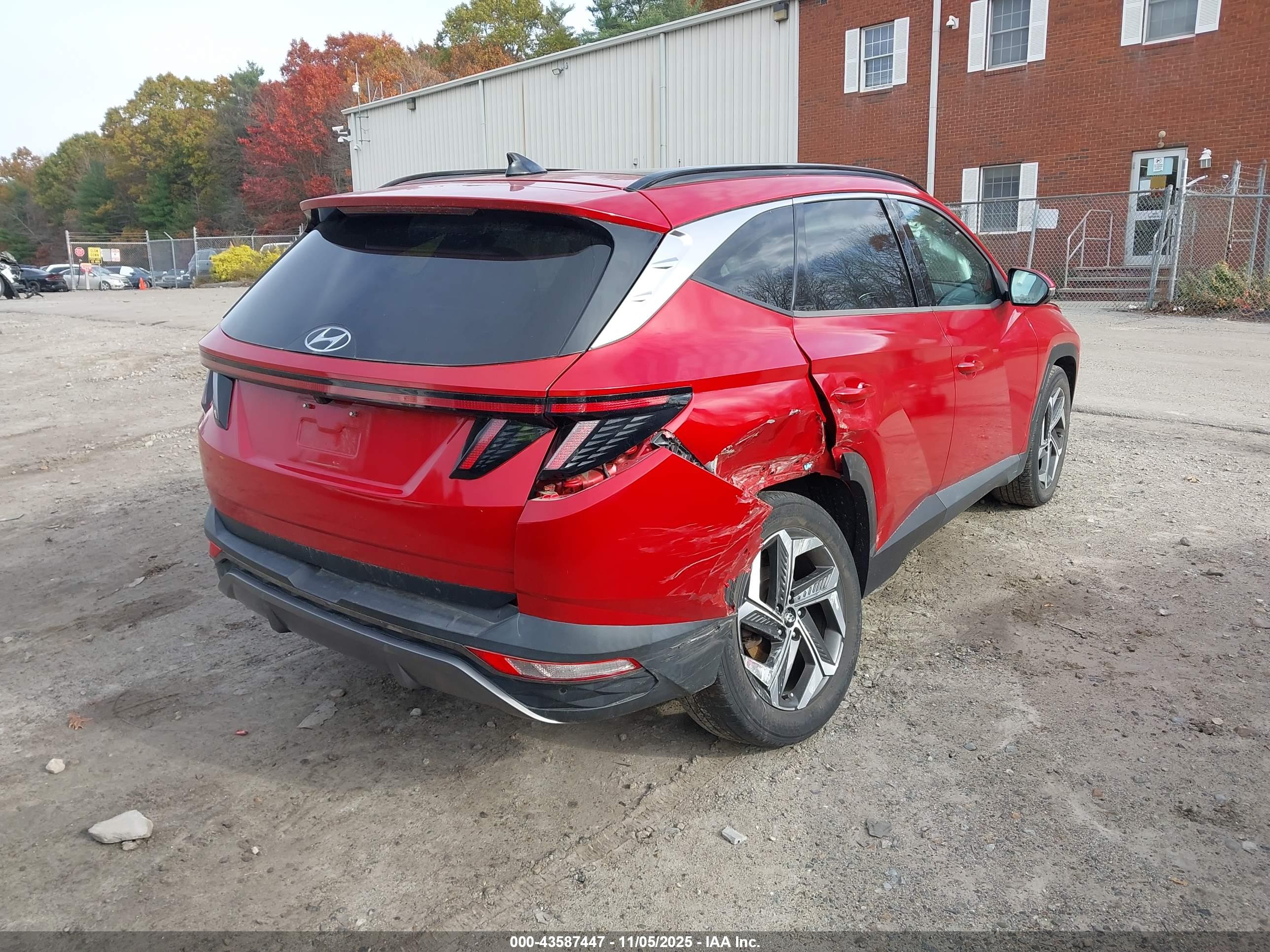 HYUNDAI TUCSON image 4