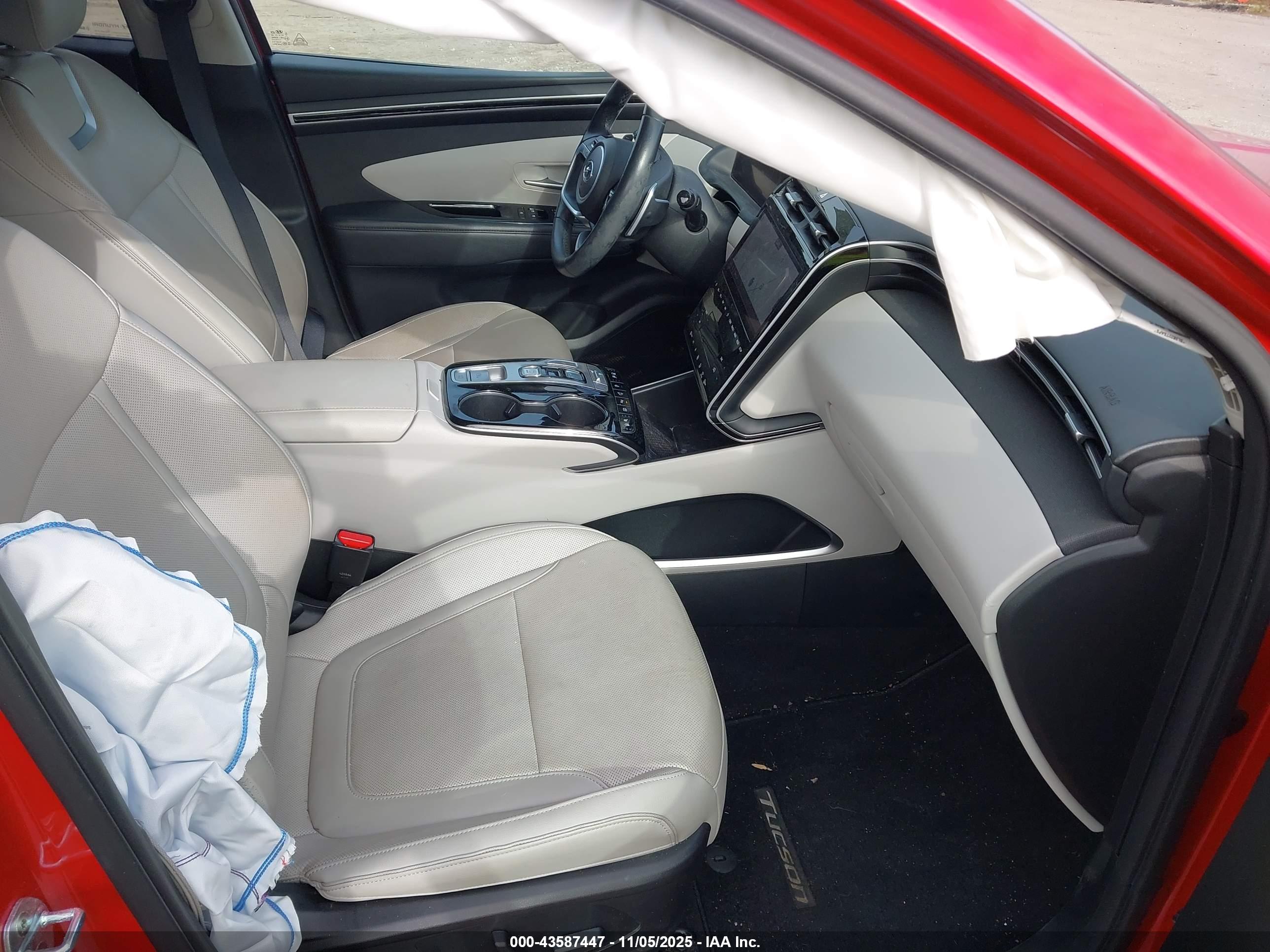 HYUNDAI TUCSON image 5