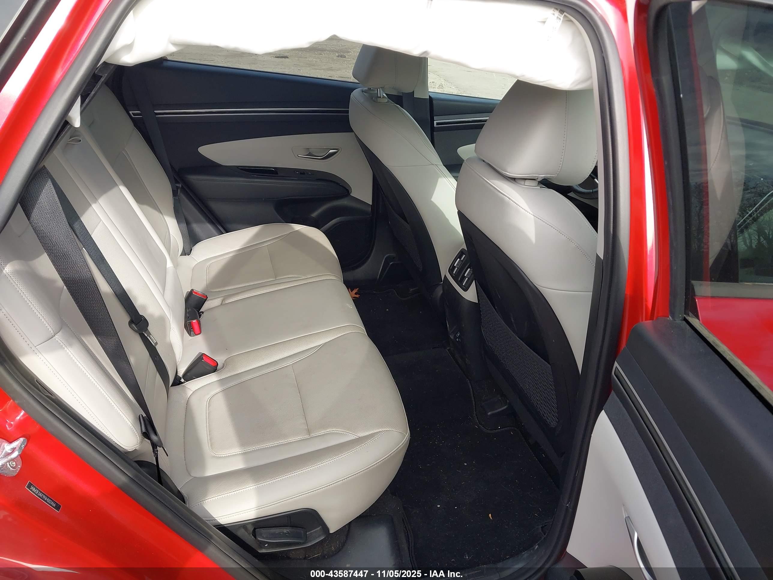 HYUNDAI TUCSON image 8