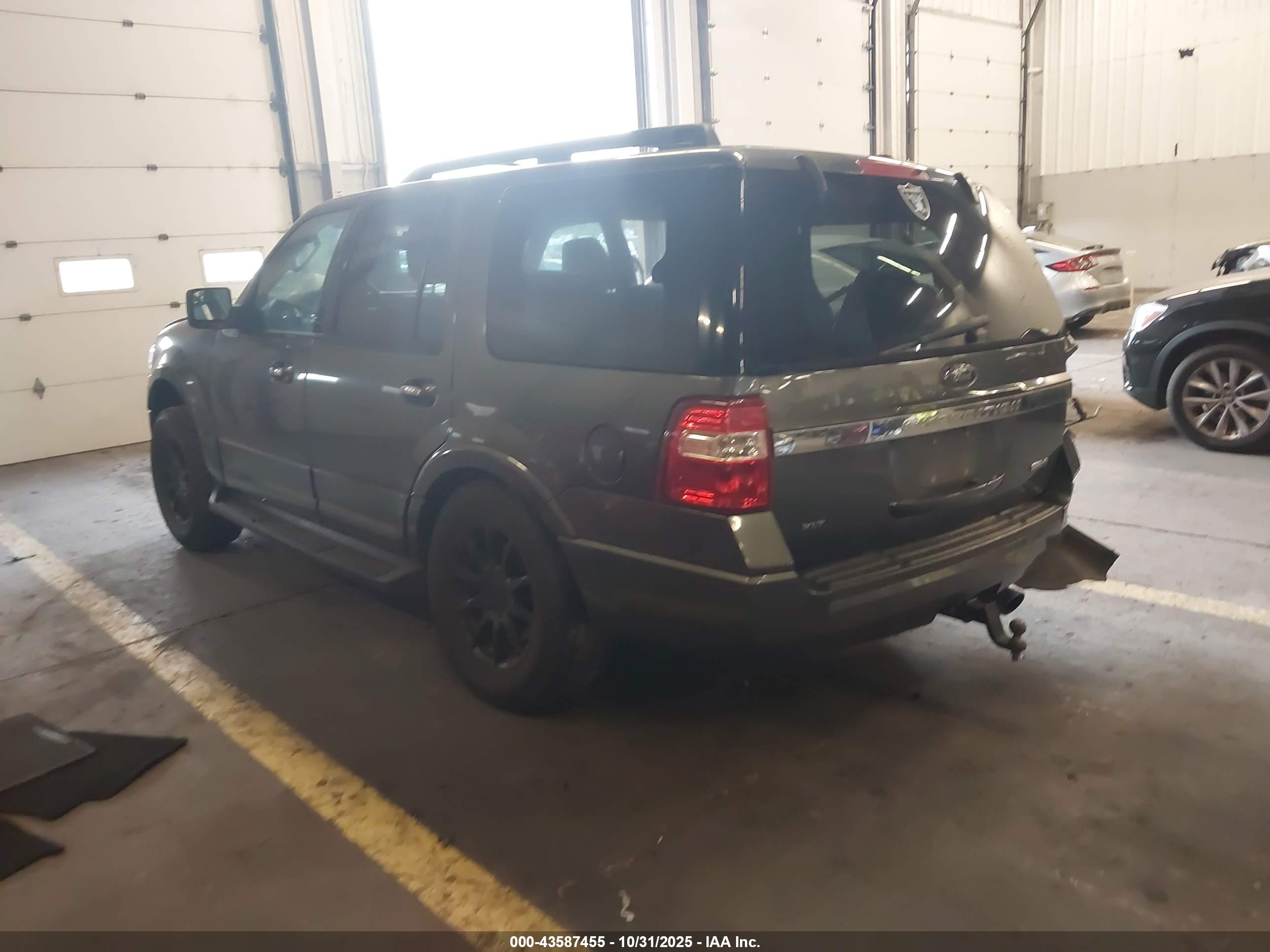 FORD EXPEDITION image 3
