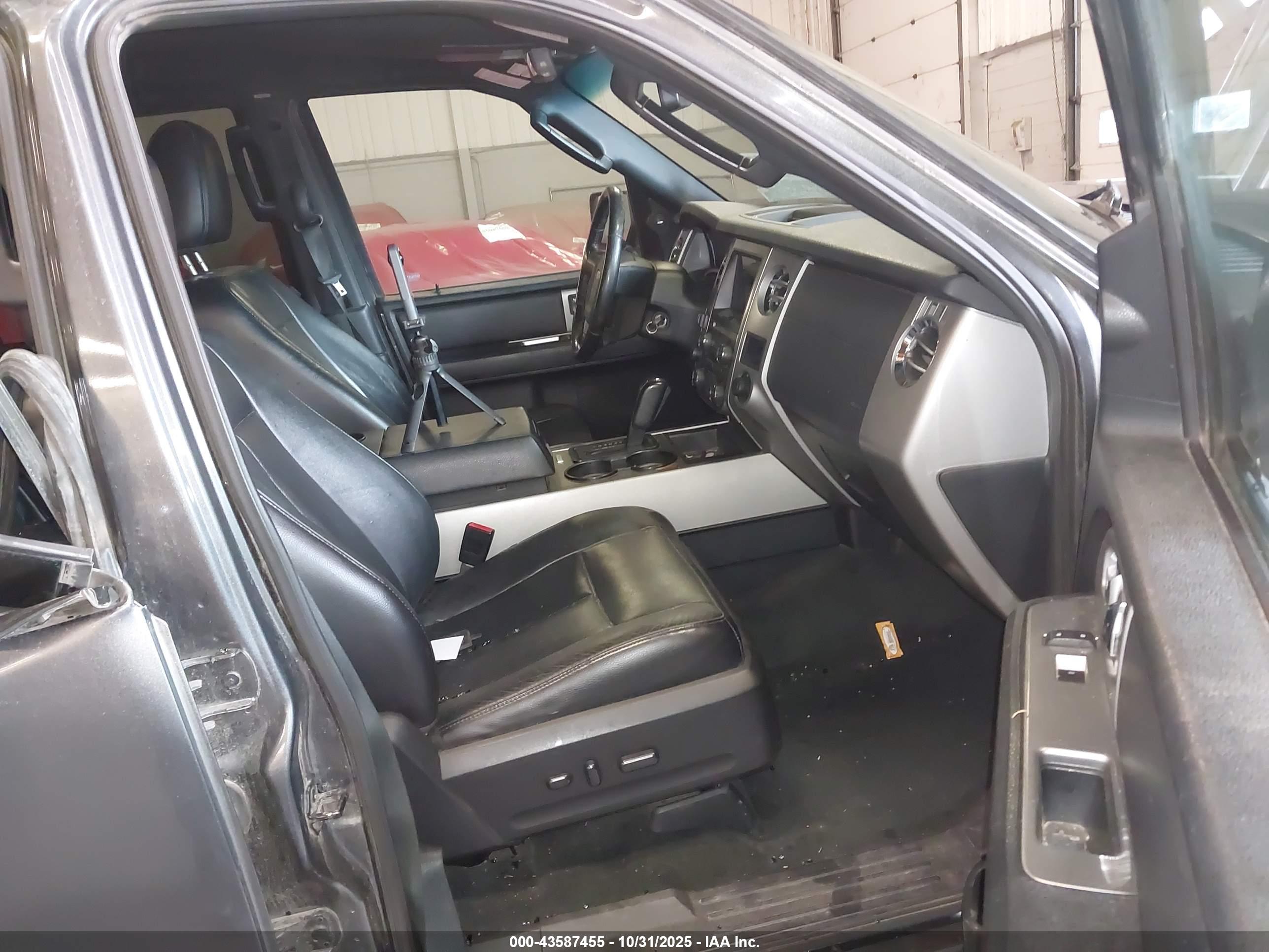 FORD EXPEDITION image 5