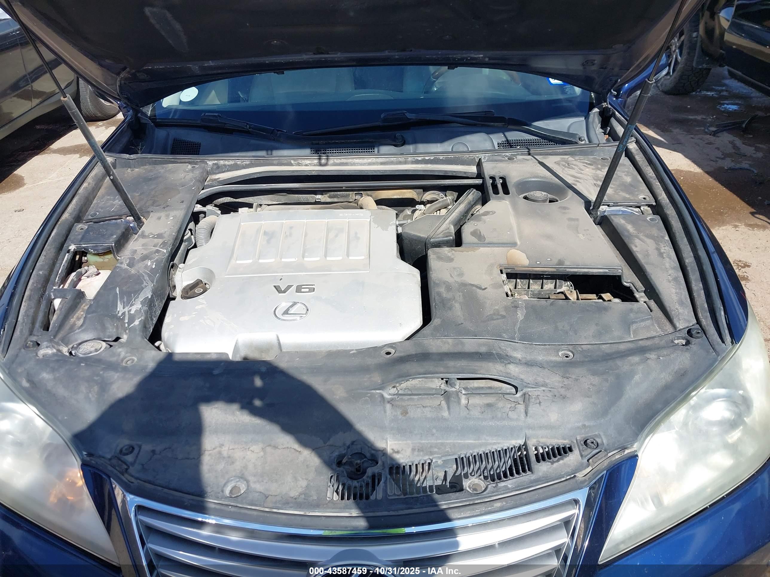LEXUS ES image 10