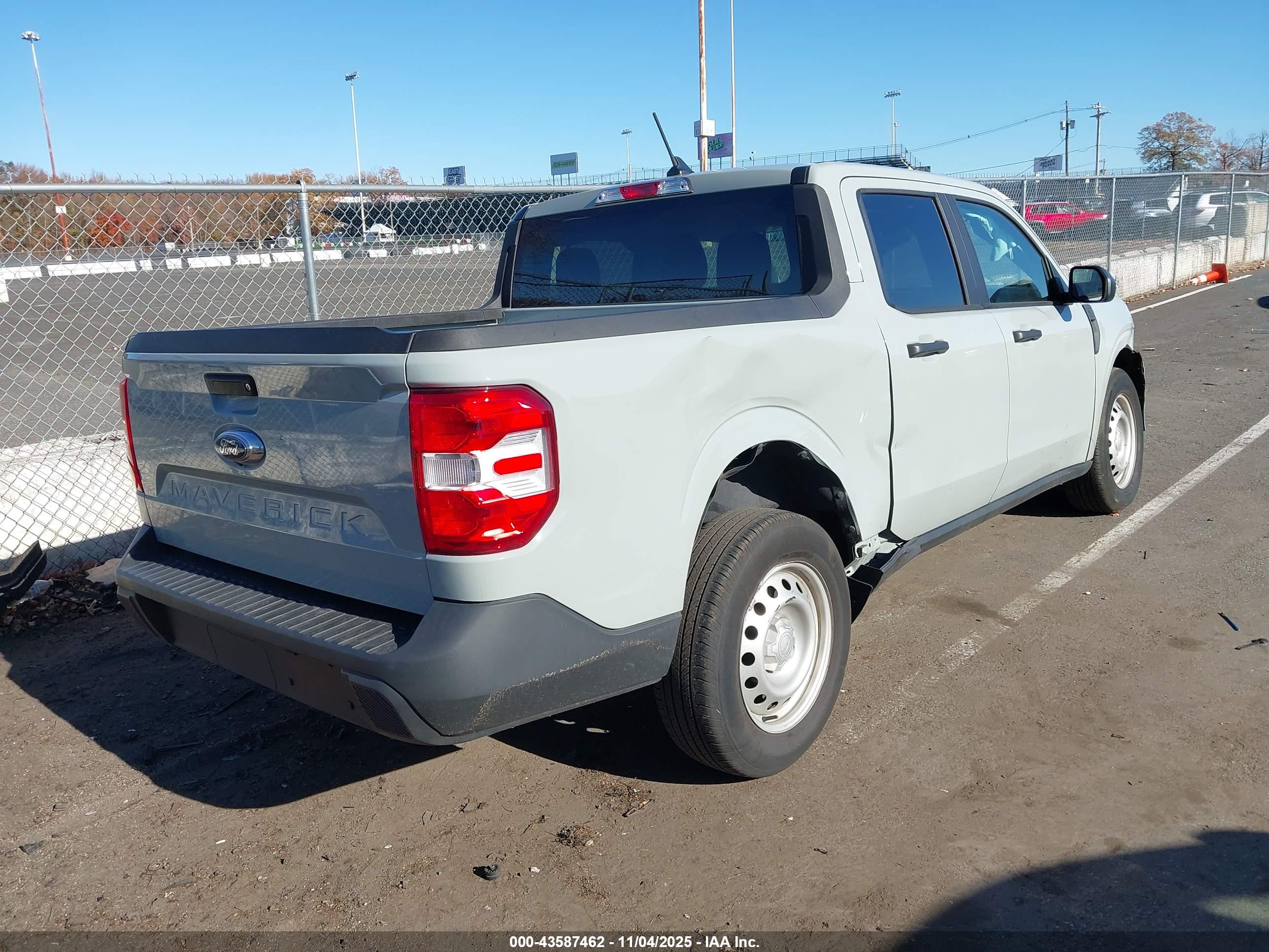 FORD MAVERICK image 4