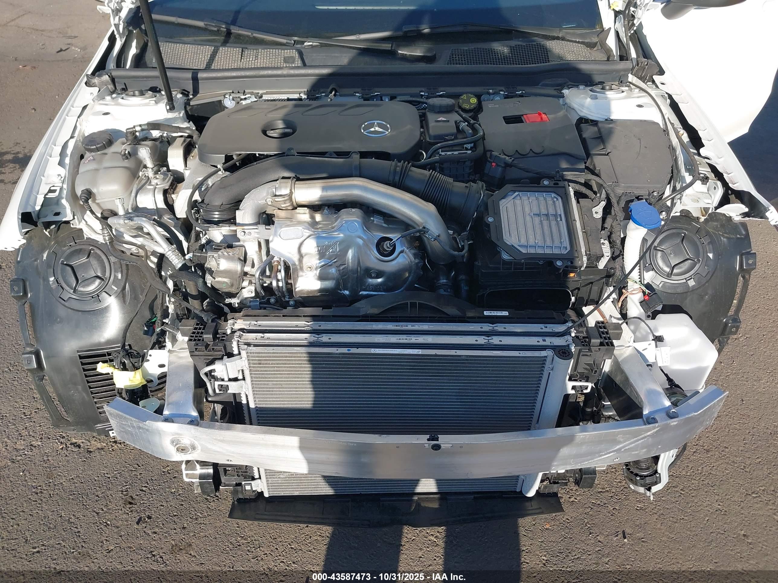 MERCEDES-BENZ CLA image 10