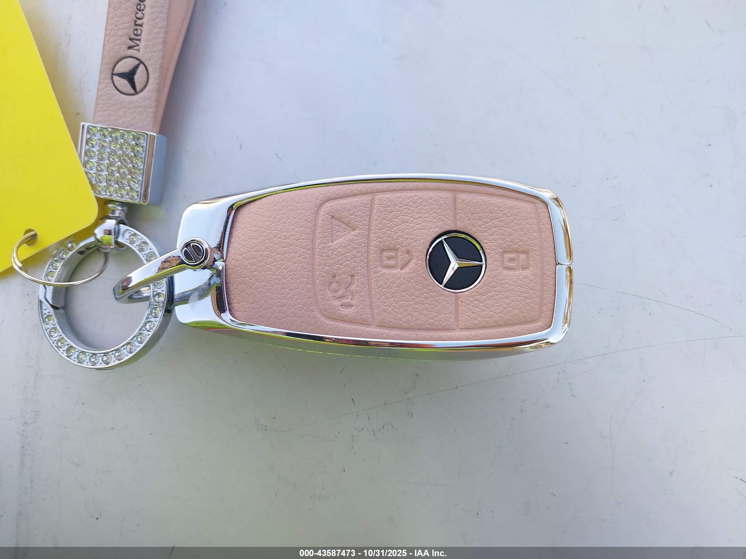 MERCEDES-BENZ CLA image 11