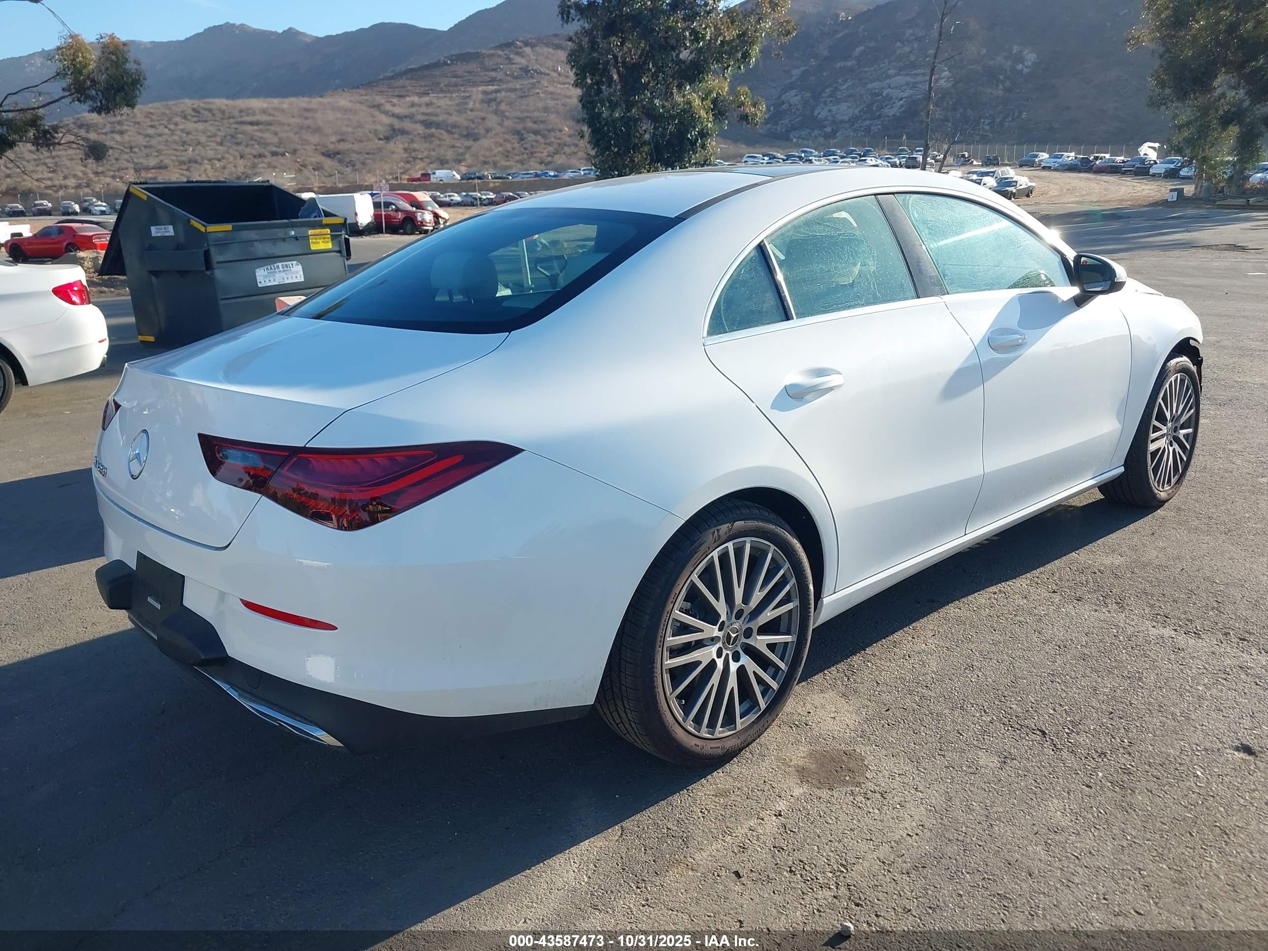 MERCEDES-BENZ CLA image 4