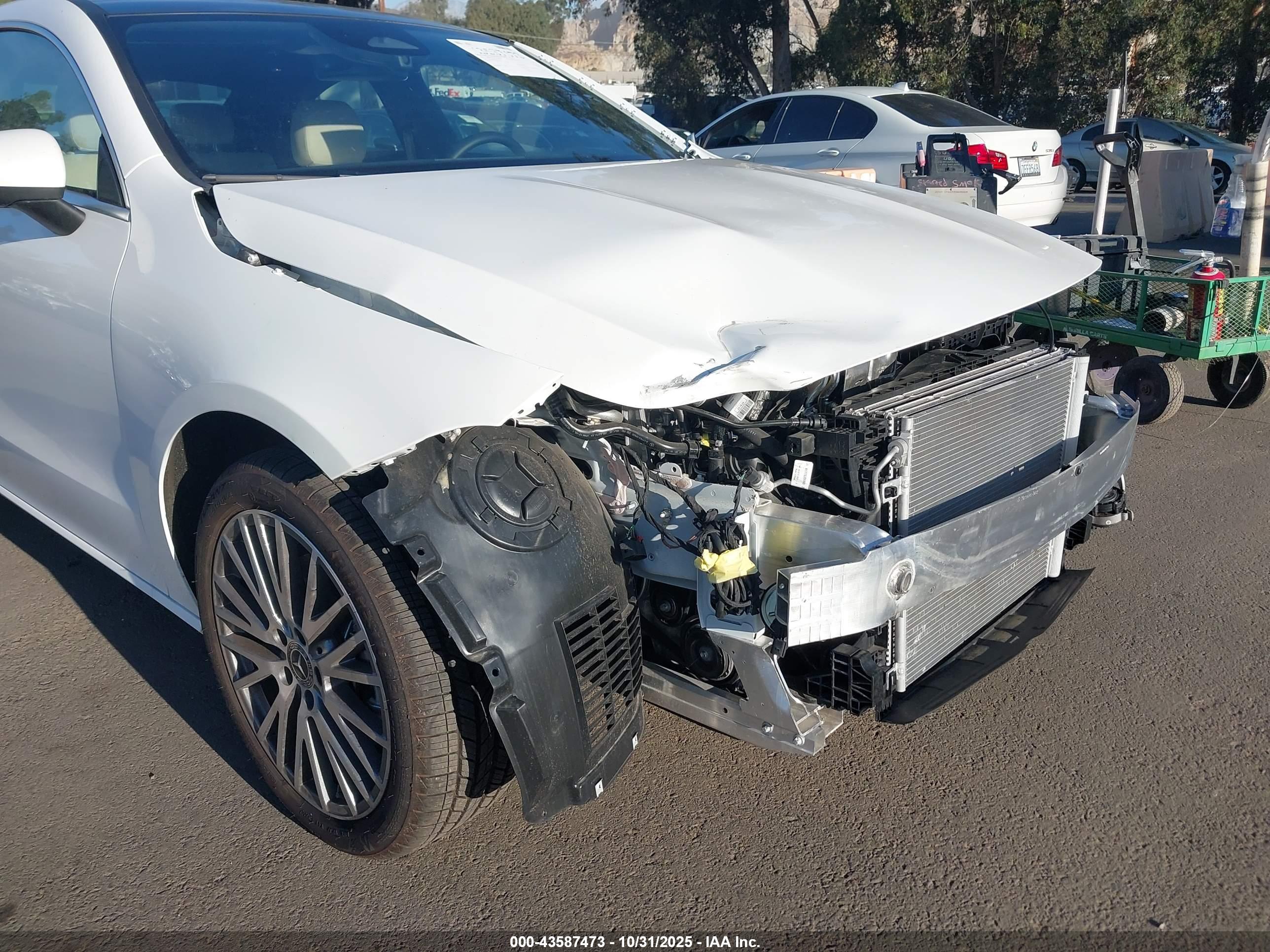 MERCEDES-BENZ CLA image 6