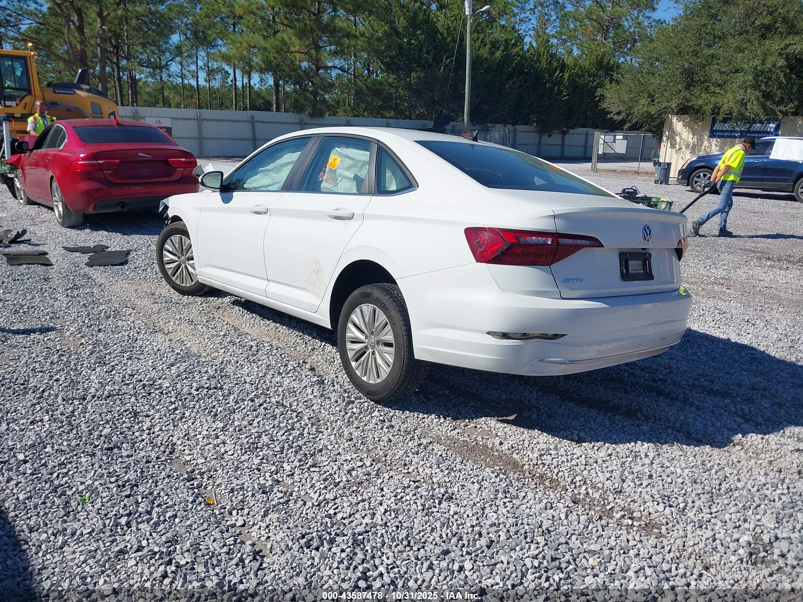 VOLKSWAGEN JETTA image 3