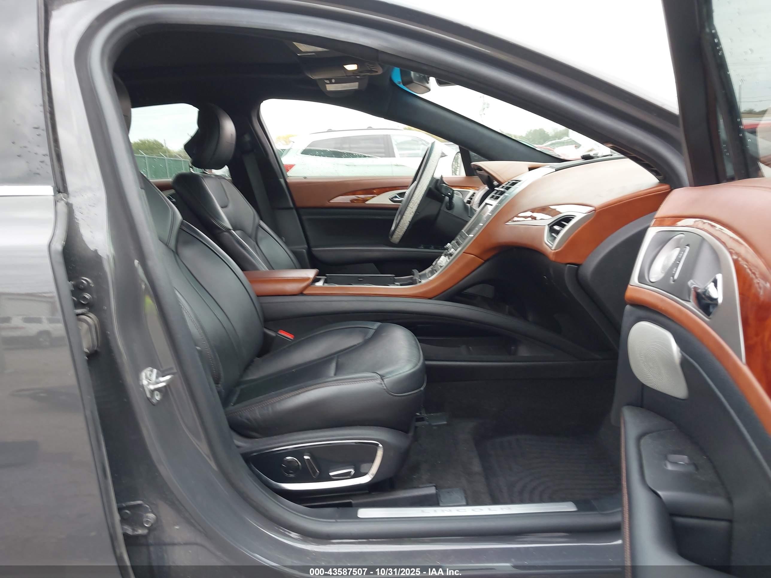 LINCOLN MKZ image 5