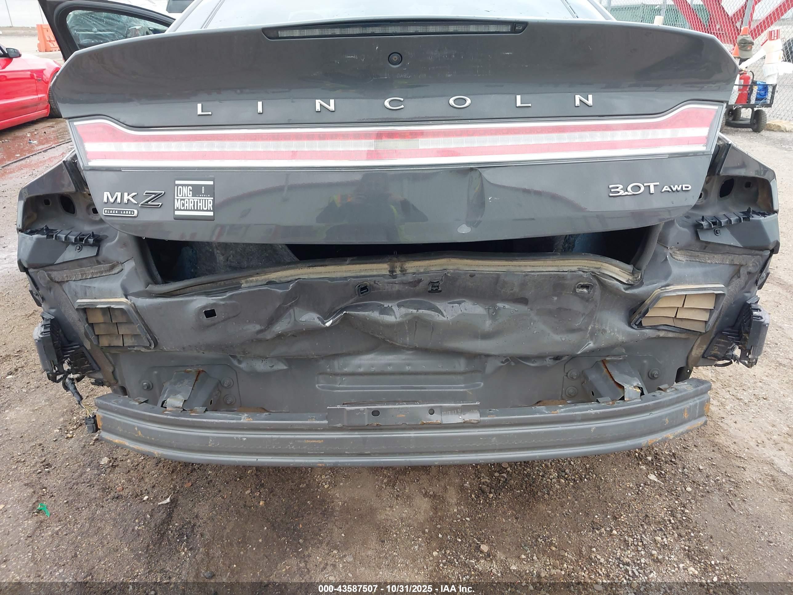 LINCOLN MKZ image 6