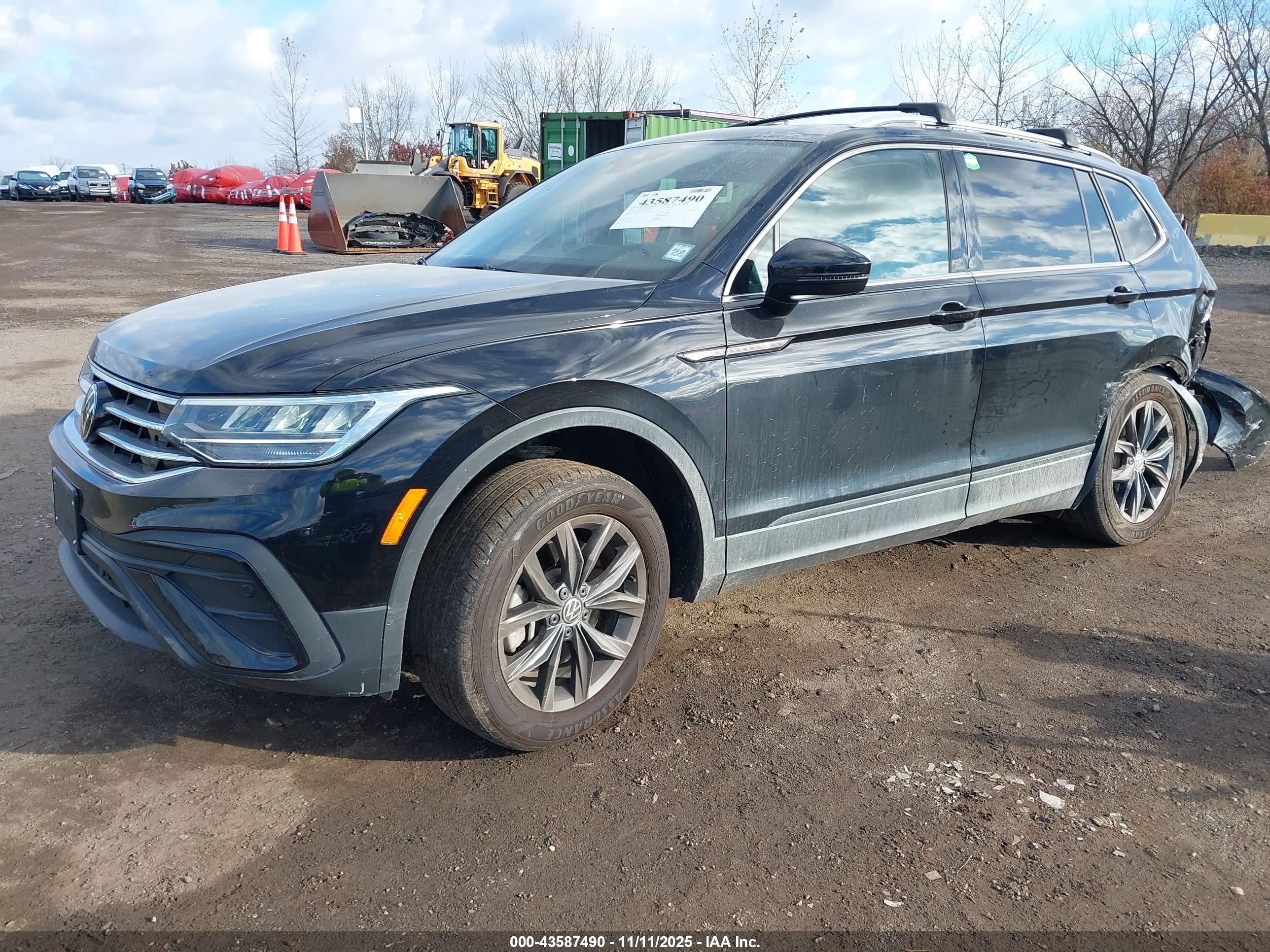 VOLKSWAGEN TIGUAN image 2