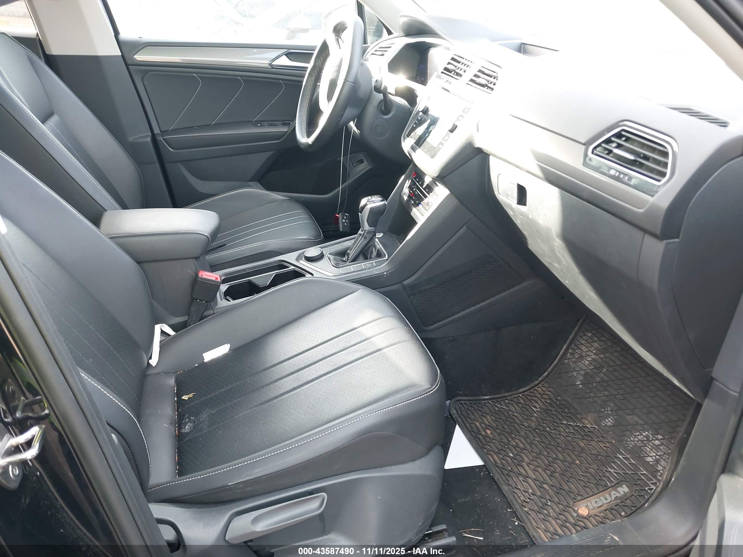 VOLKSWAGEN TIGUAN image 5