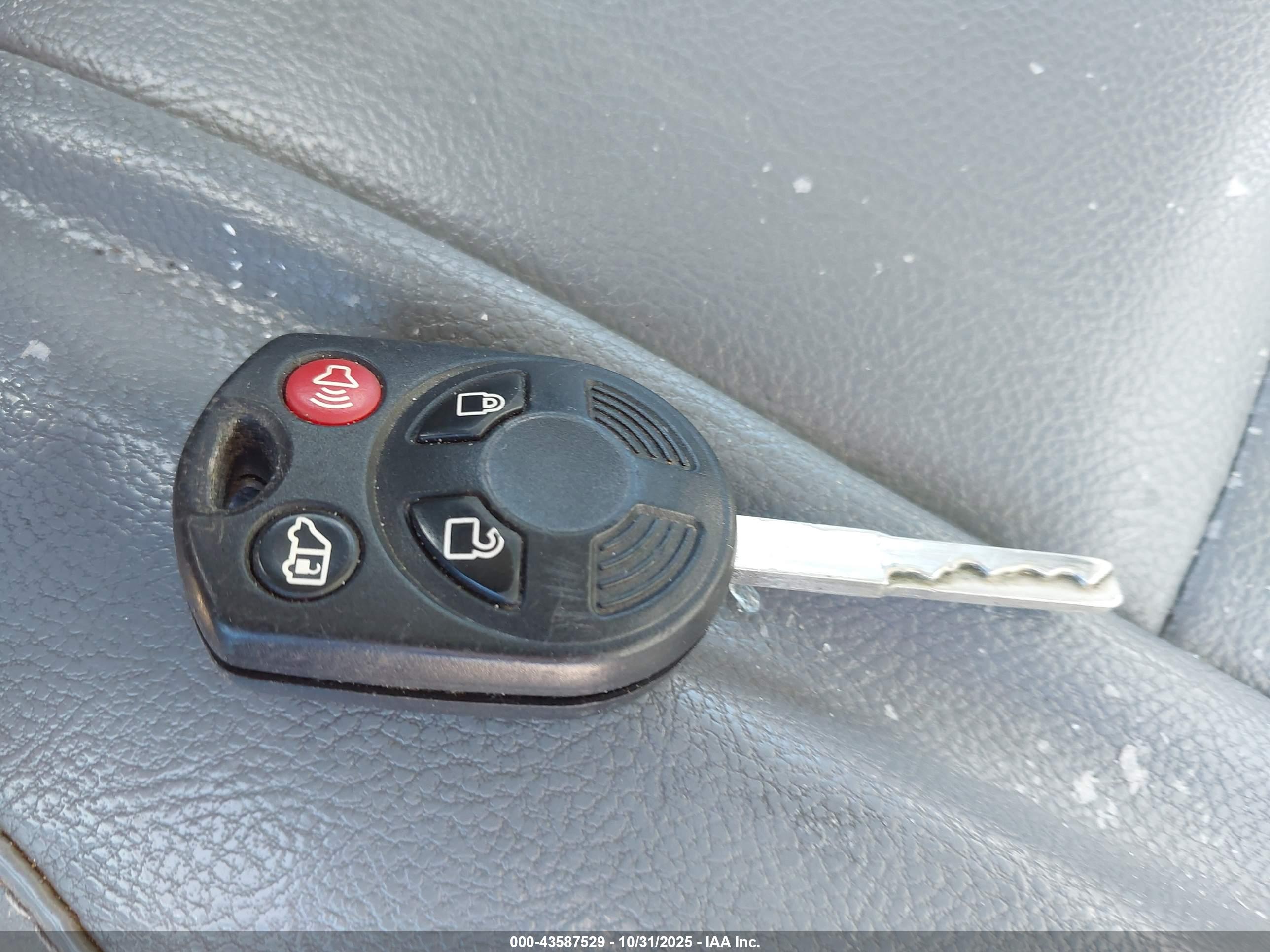 FORD TRANSIT-250 image 11