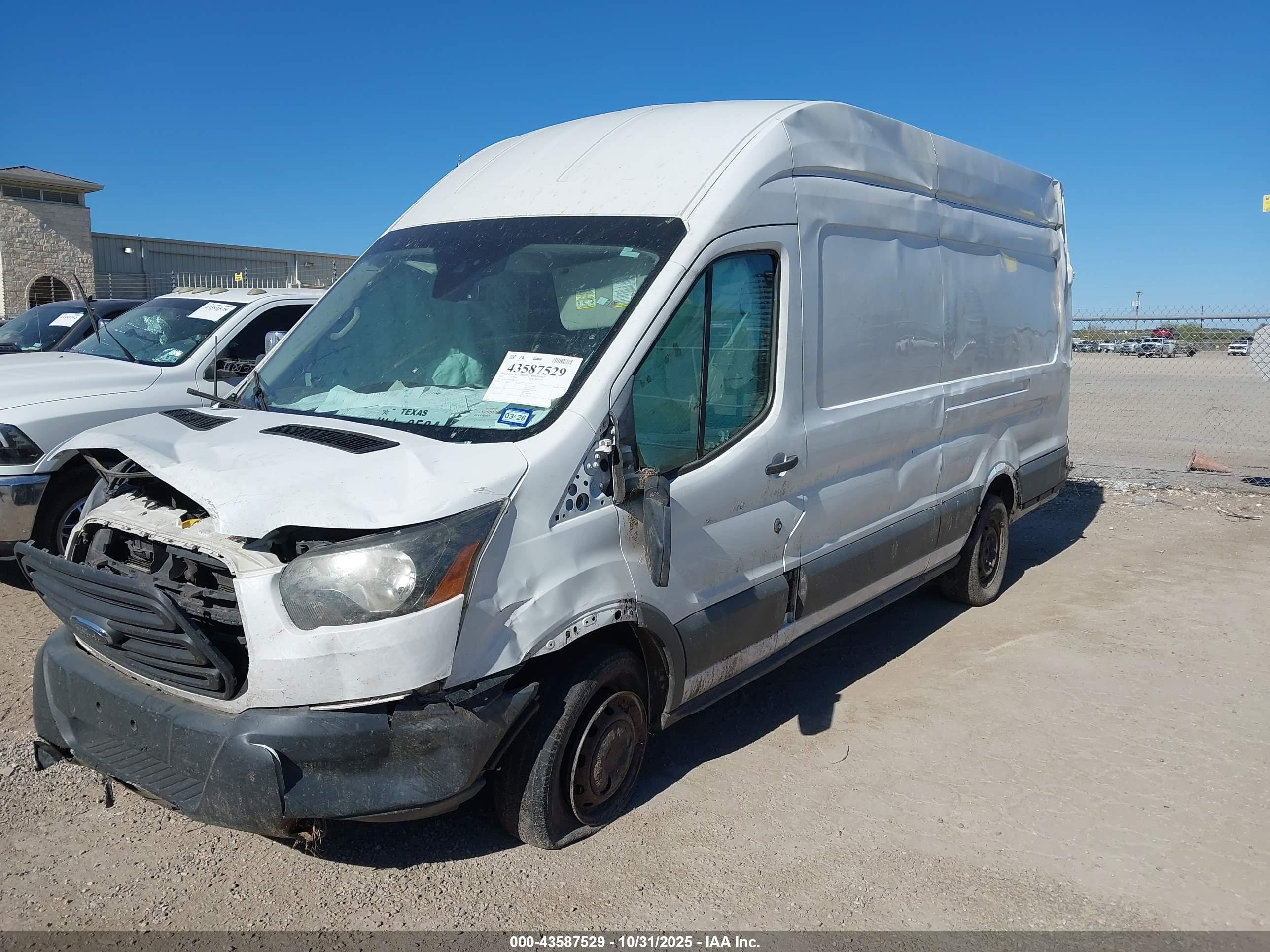 FORD TRANSIT-250 image 2