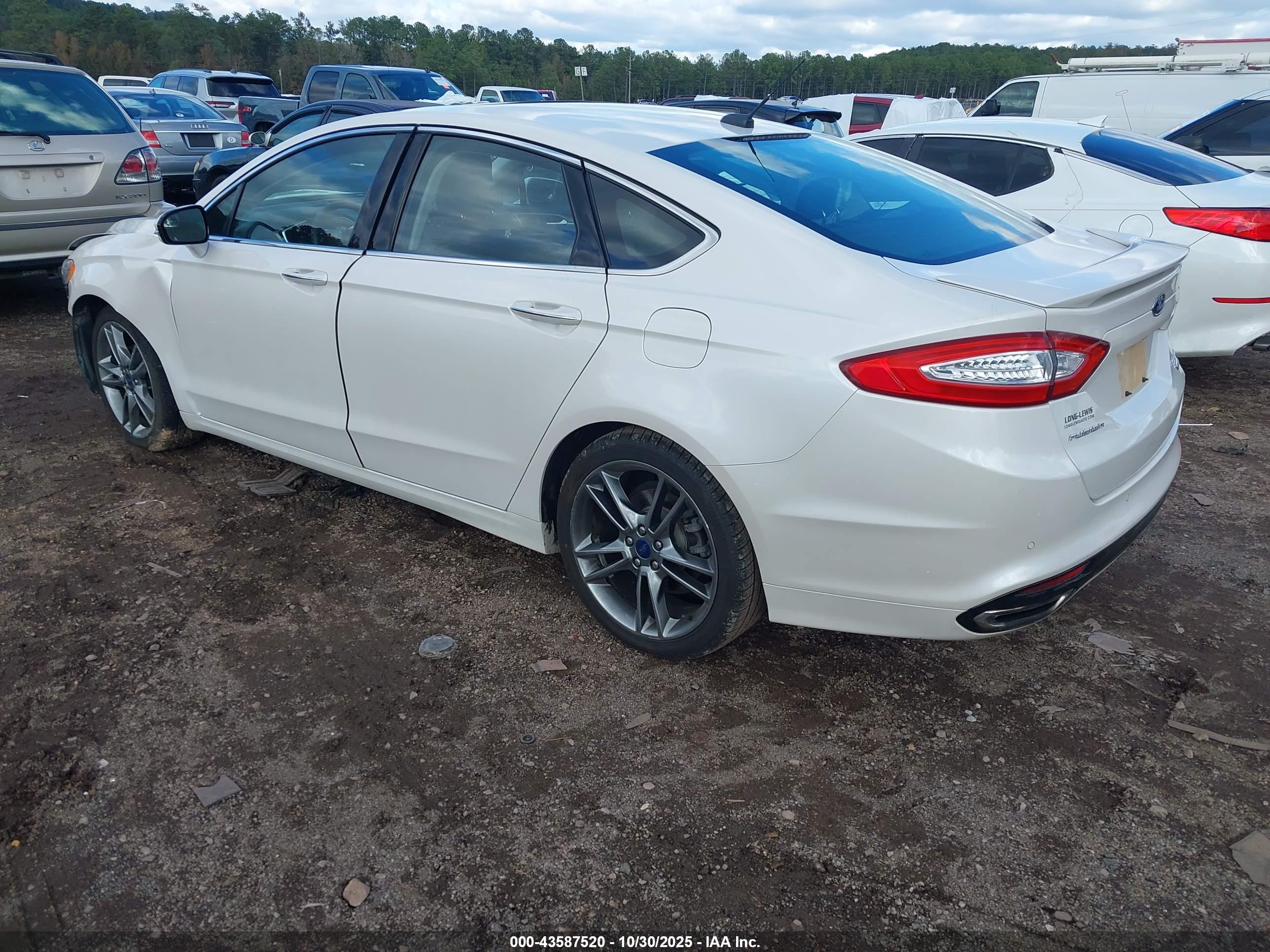 FORD FUSION image 3