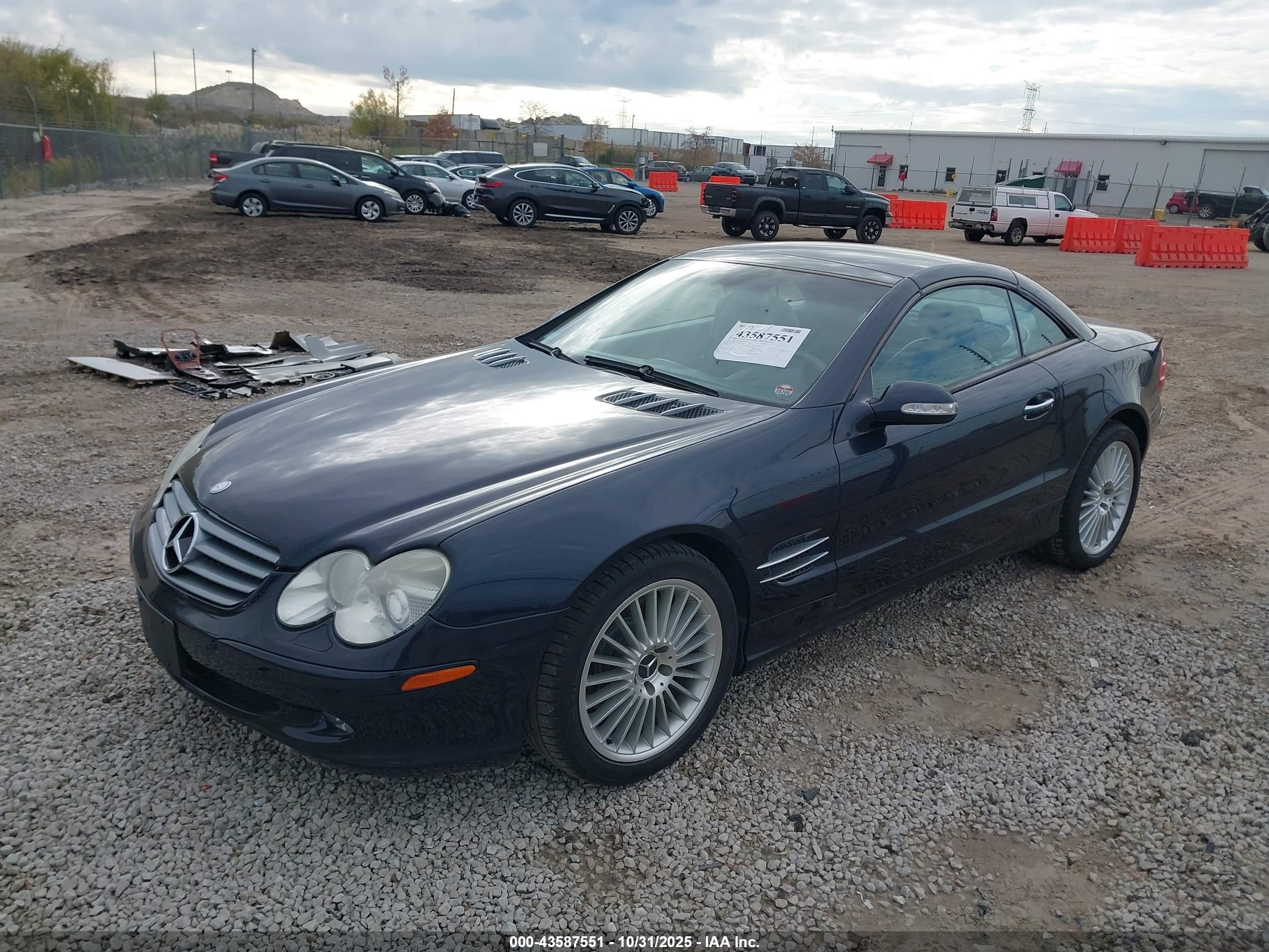 MERCEDES-BENZ SL image 2