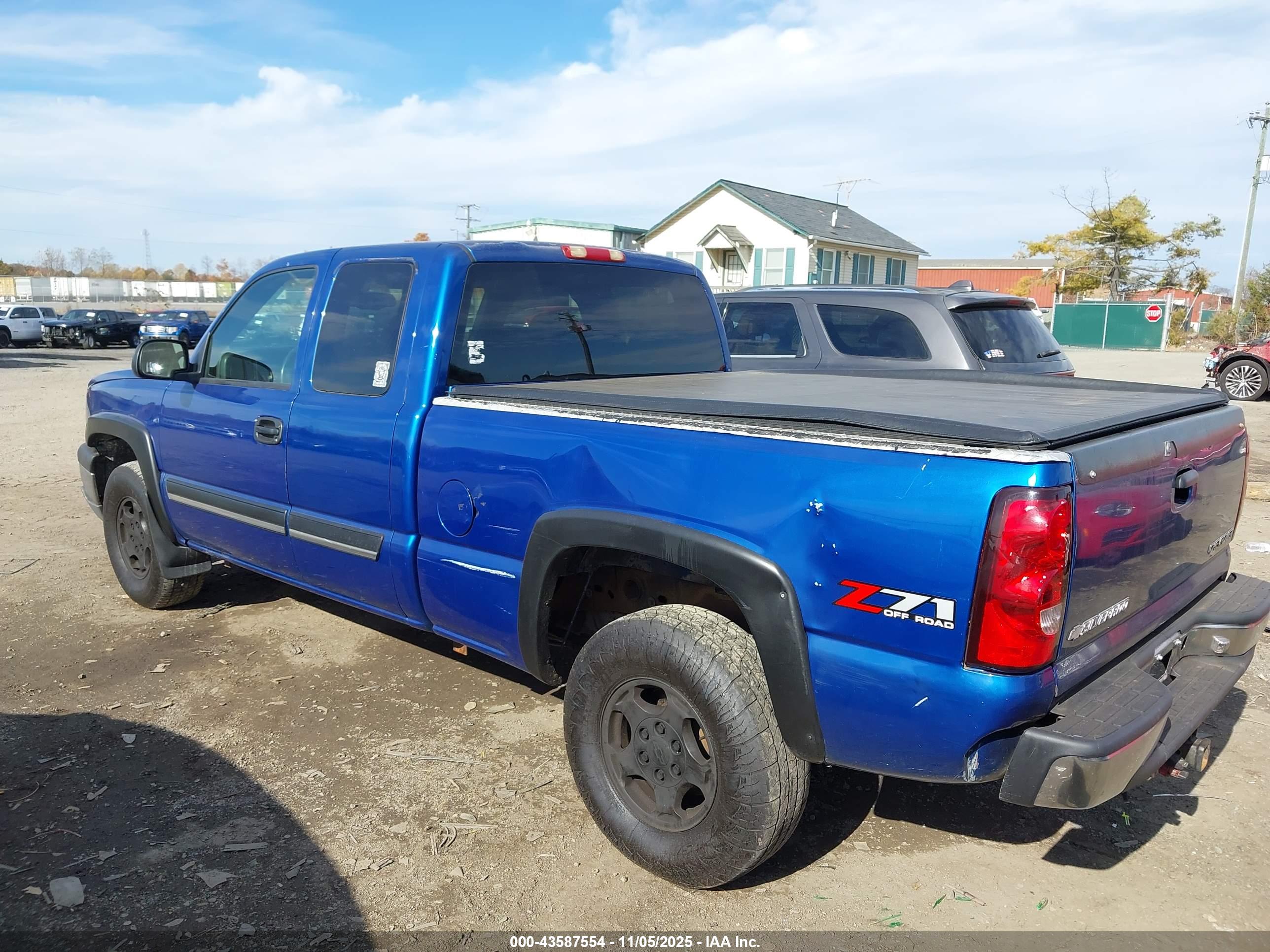 CHEVROLET SILVERADO image 3