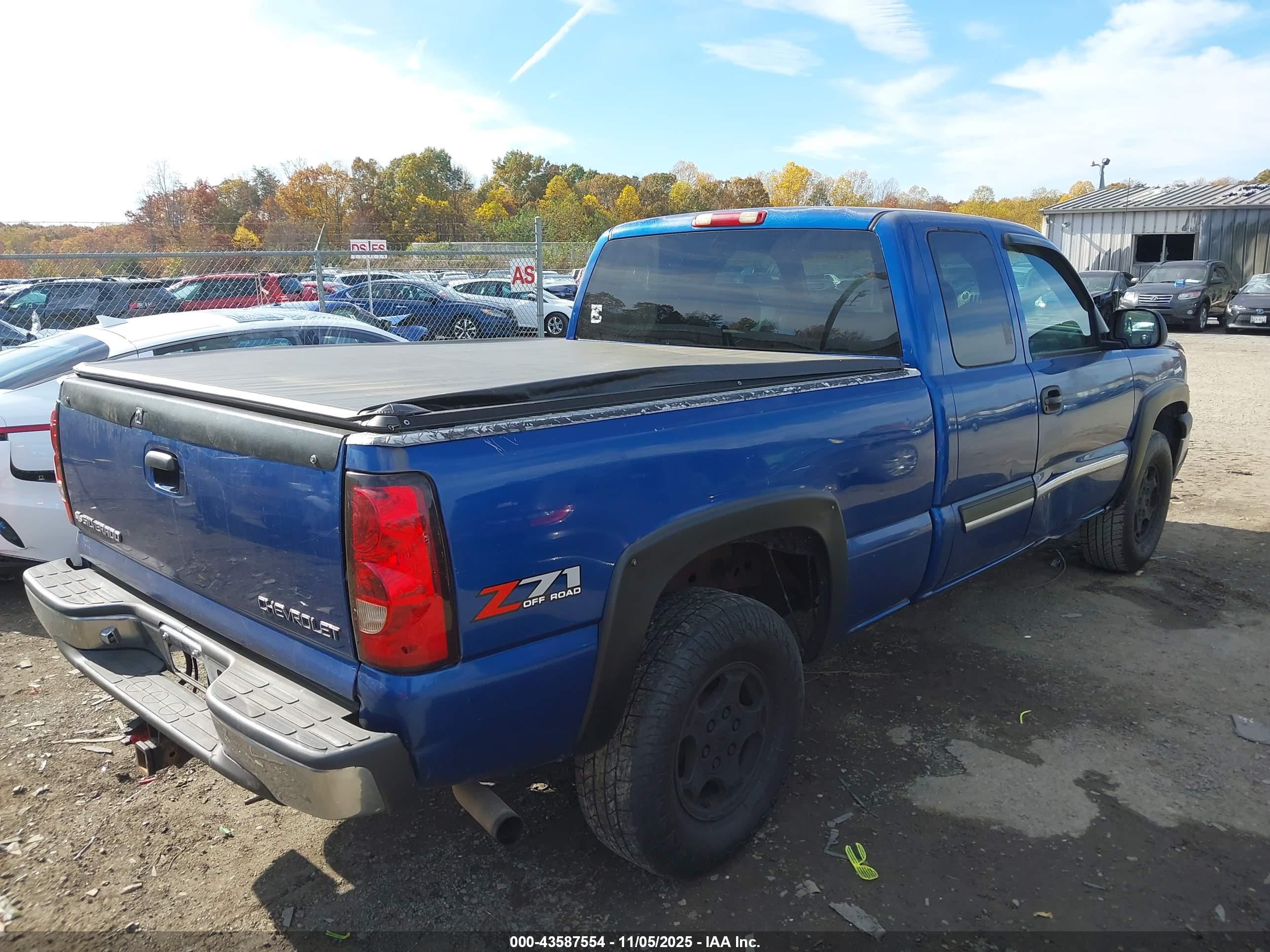 CHEVROLET SILVERADO image 4