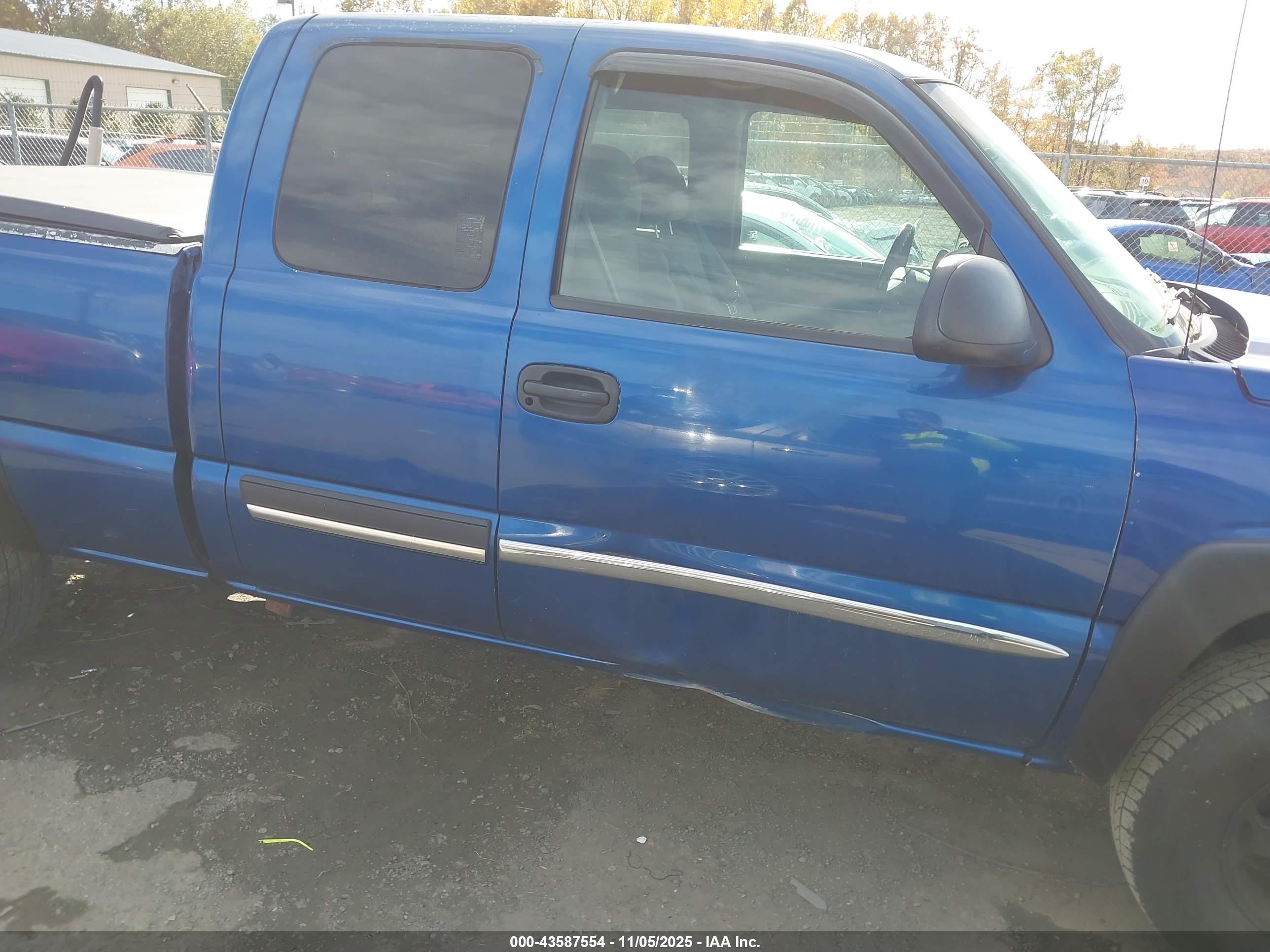 CHEVROLET SILVERADO image 6