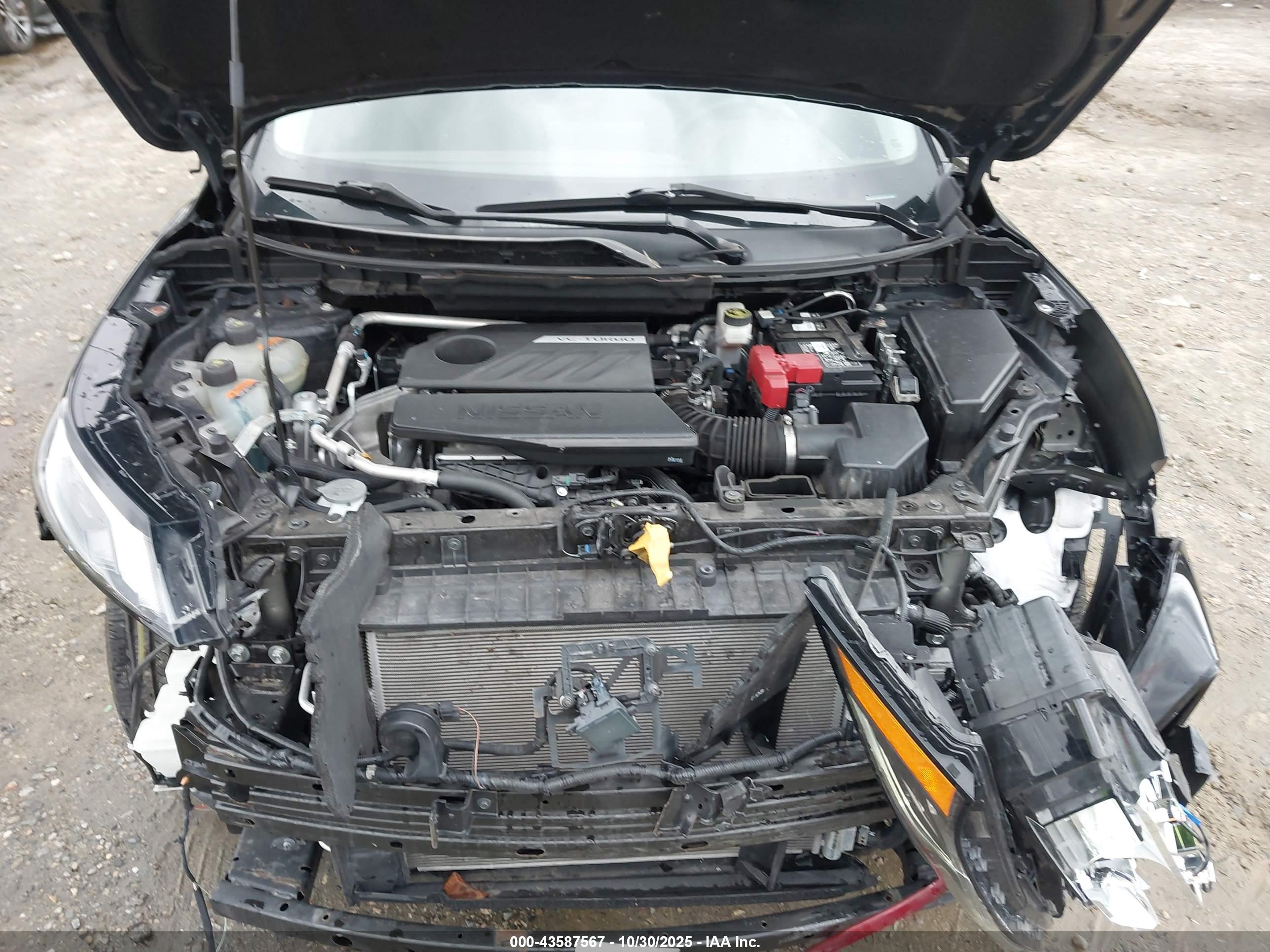 NISSAN ROGUE image 10