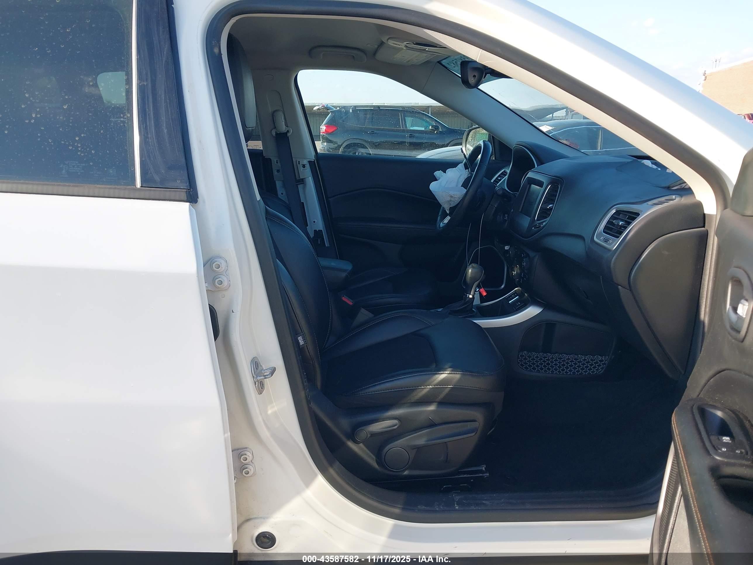 JEEP COMPASS image 5