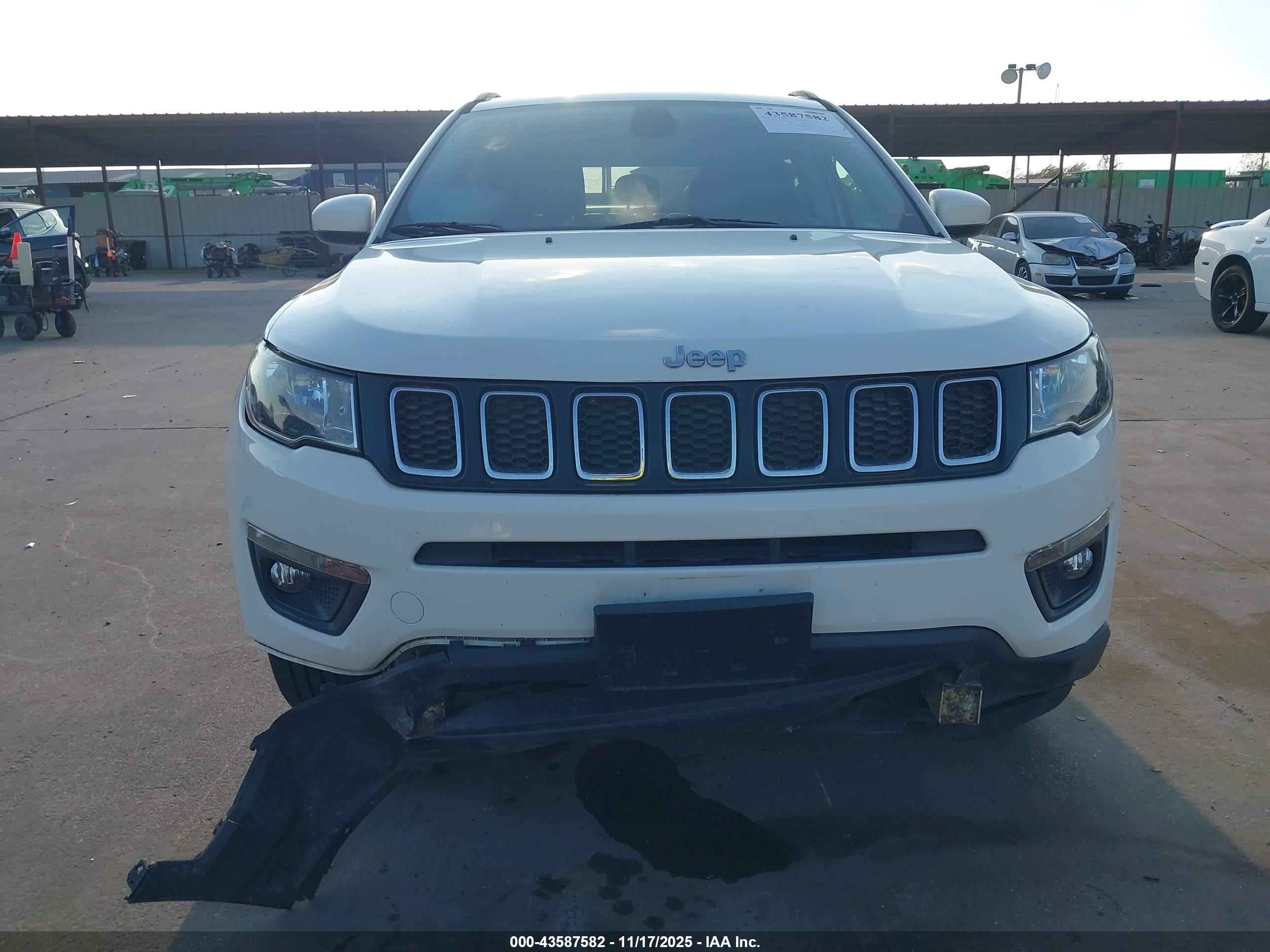 JEEP COMPASS image 6