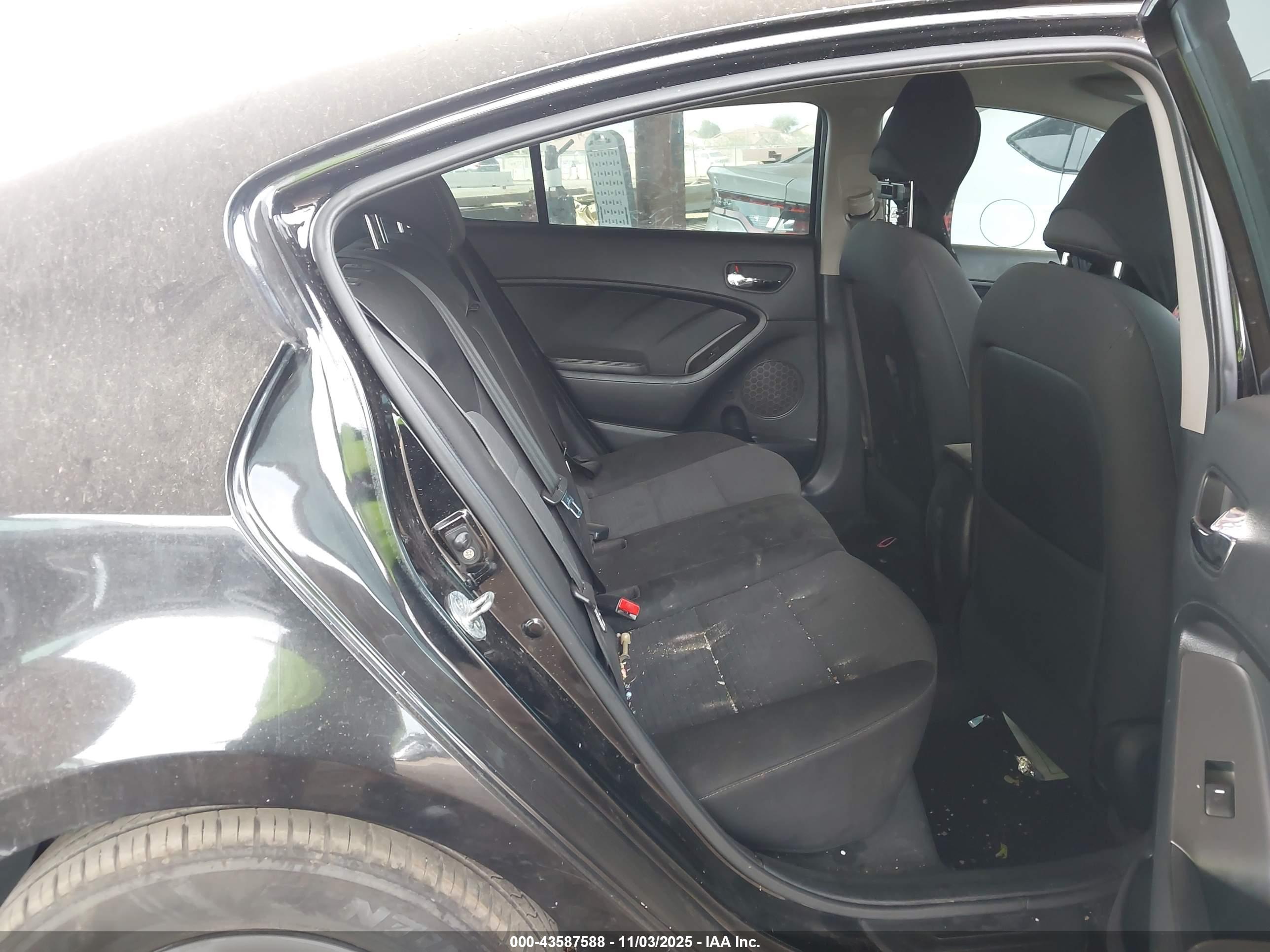 KIA FORTE image 8