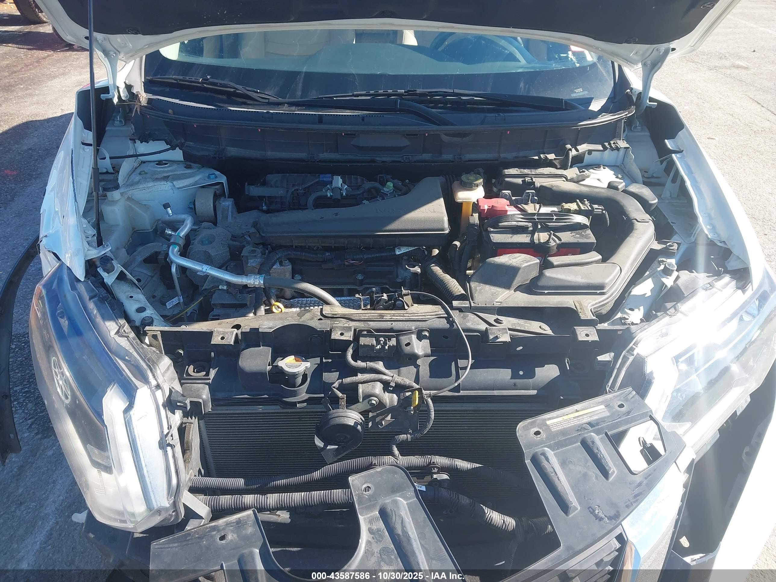 NISSAN ROGUE image 10