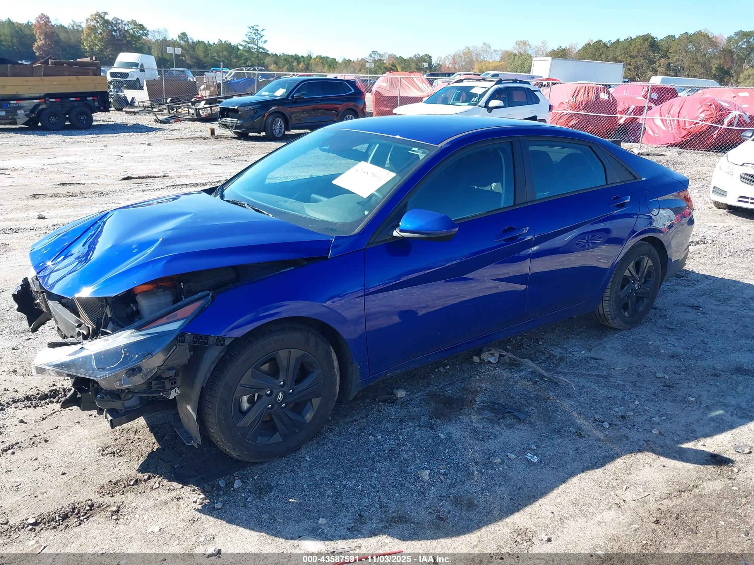 HYUNDAI ELANTRA image 2